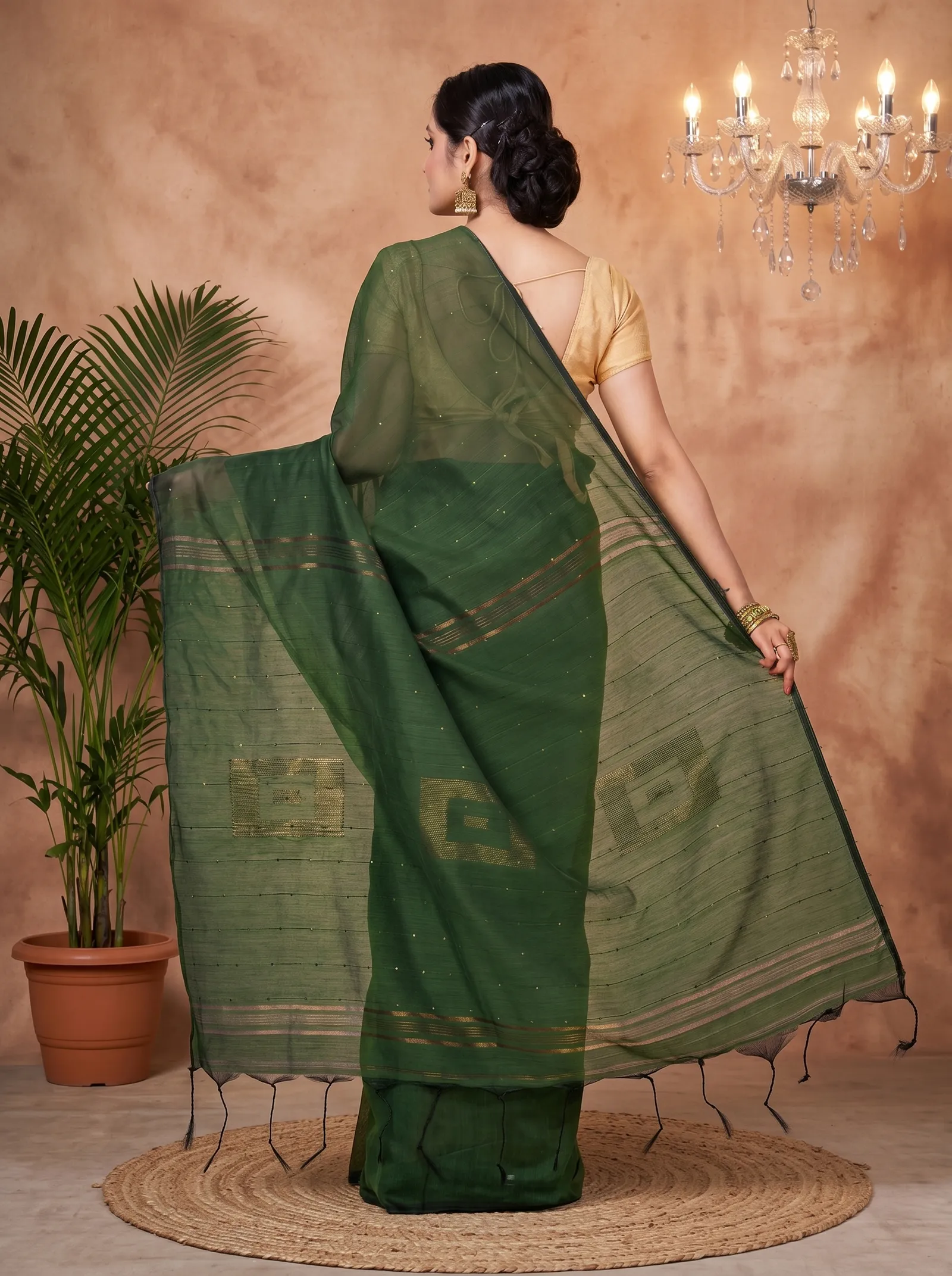 DipDiya Blended Cotton  Traditional Bengali Dark Green Artisan Crafted Sequence Handloom Saree
