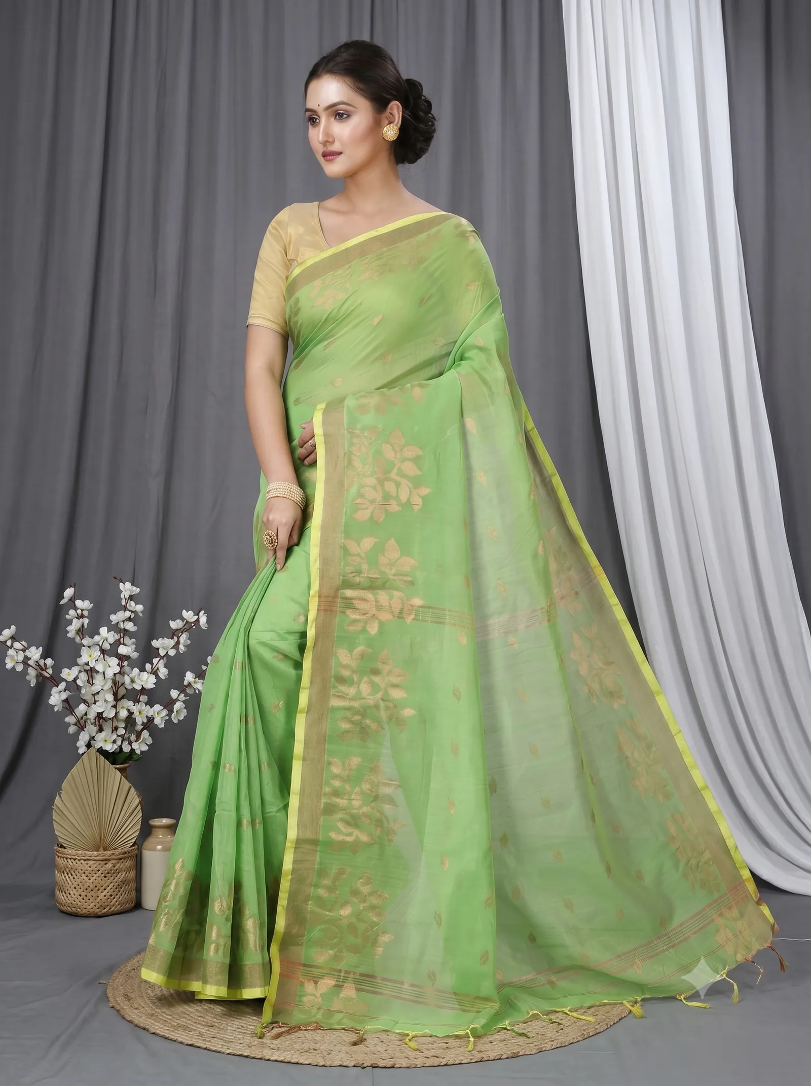DipDiya Blended Cotton  Traditional Bengali Green Artisan Crafted Tina Handloom Saree