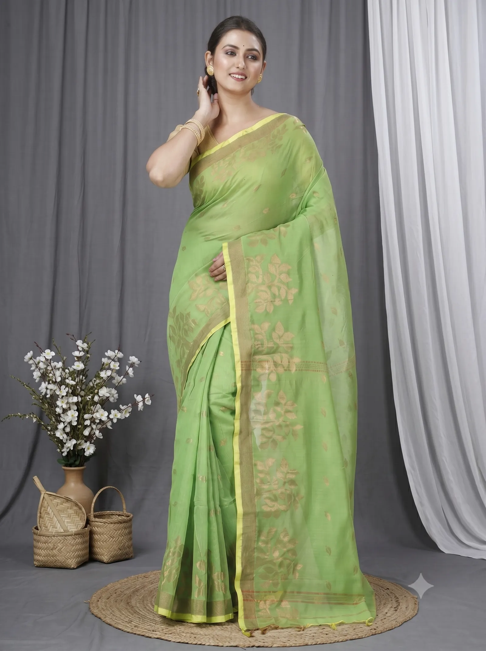 DipDiya Blended Cotton  Traditional Bengali Green Artisan Crafted Tina Handloom Saree