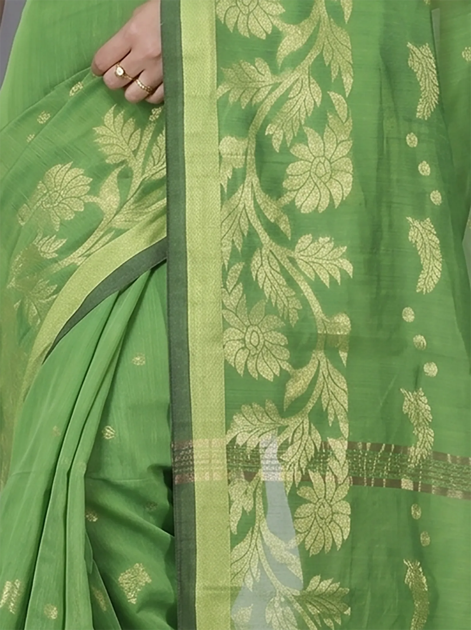 DipDiya Blended Cotton  Traditional Bengali Green Artisan Crafted Turik Handloom Saree
