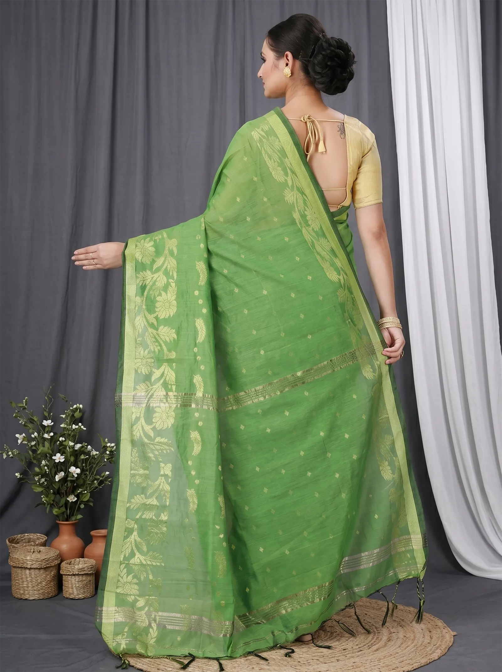 DipDiya Blended Cotton  Traditional Bengali Green Artisan Crafted Turik Handloom Saree