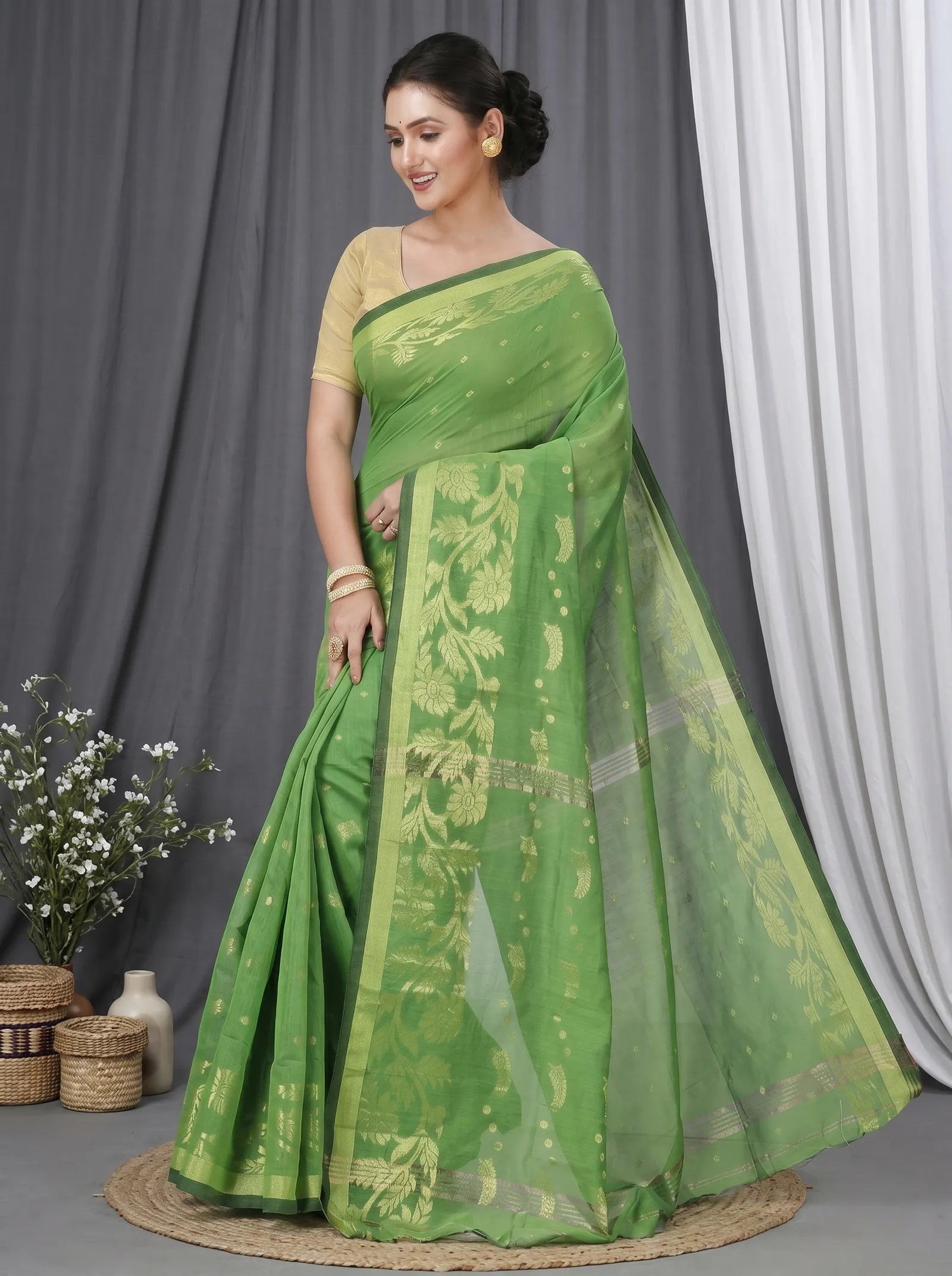 DipDiya Blended Cotton  Traditional Bengali Green Artisan Crafted Turik Handloom Saree