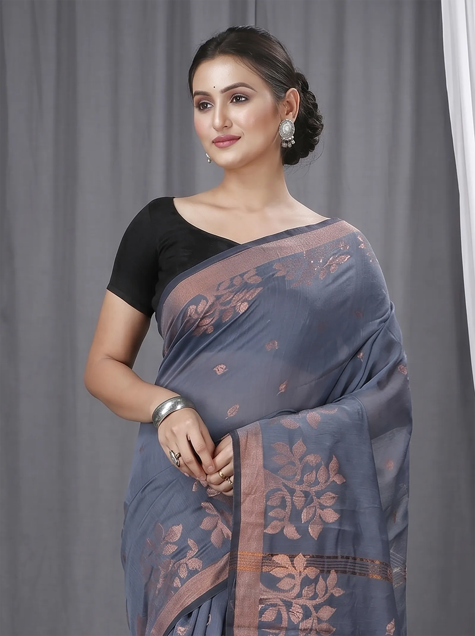 DipDiya Blended Cotton  Traditional Bengali Grey Artisan Crafted Tina Handloom Saree