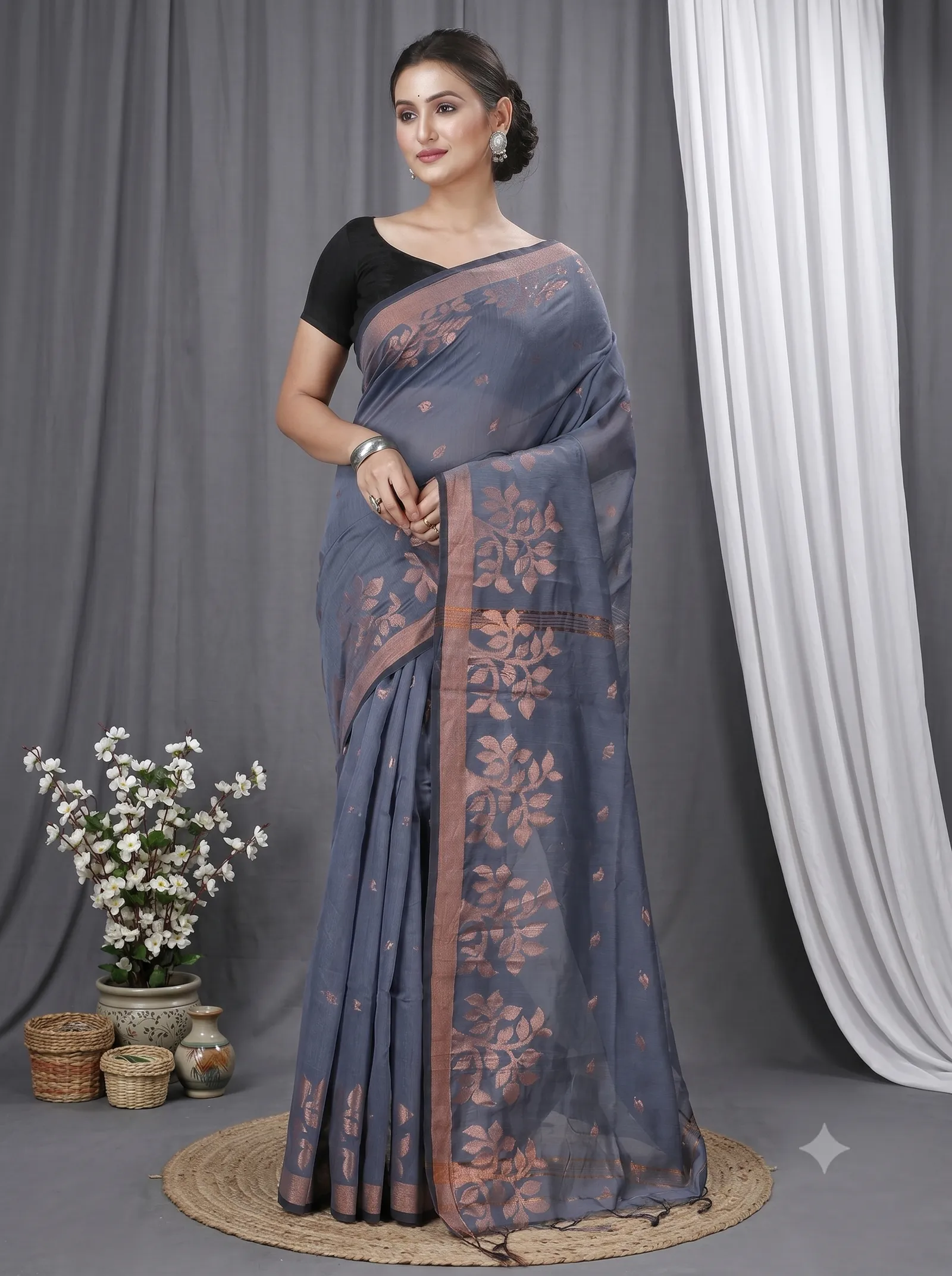 DipDiya Blended Cotton  Traditional Bengali Grey Artisan Crafted Tina Handloom Saree