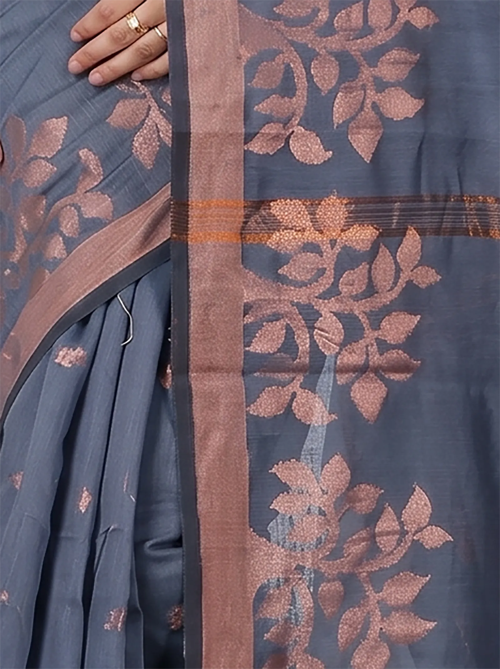 DipDiya Blended Cotton  Traditional Bengali Grey Artisan Crafted Tina Handloom Saree