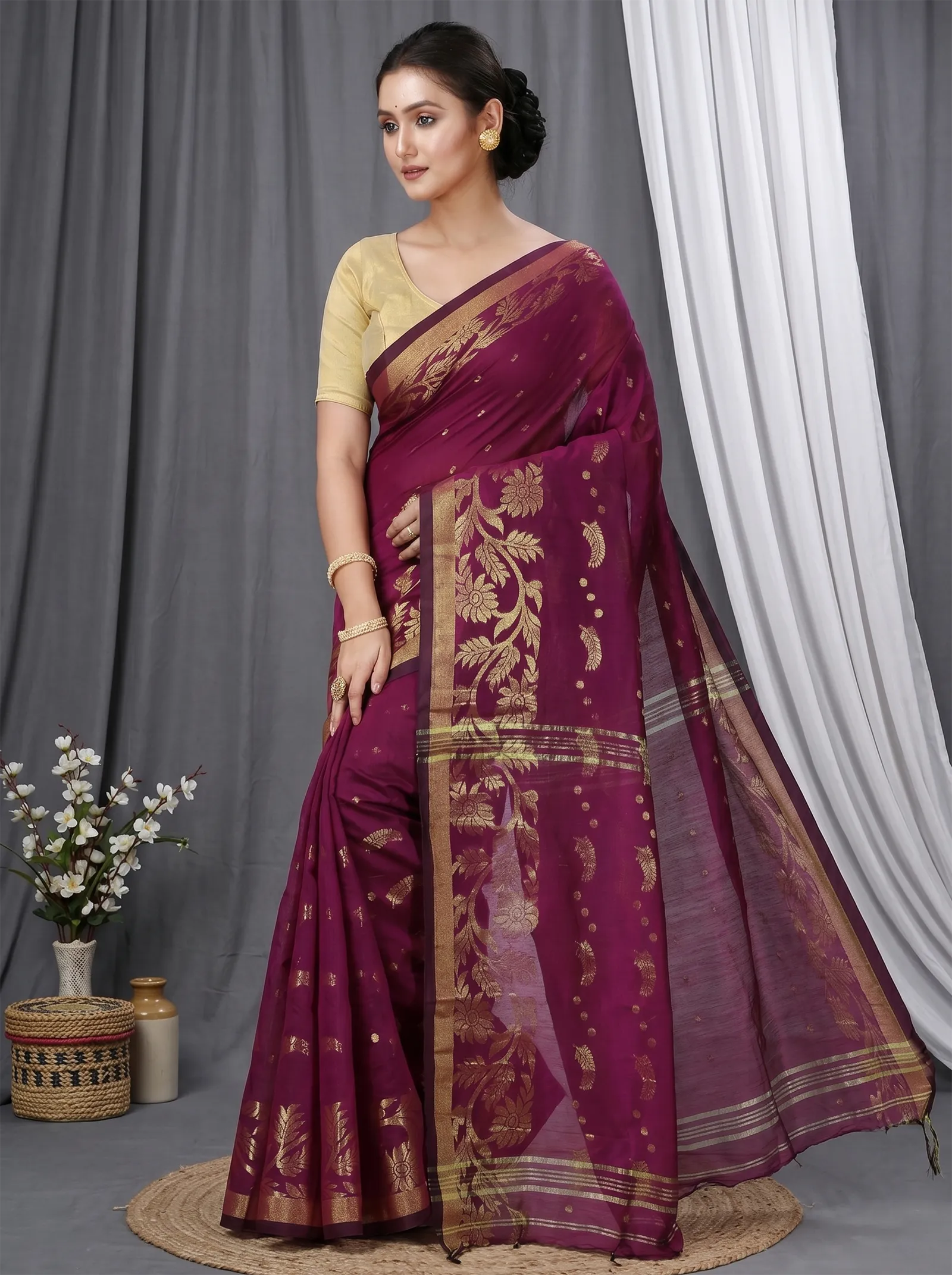 DipDiya Blended Cotton  Traditional Bengali Maroon Artisan Crafted Turik Handloom Saree