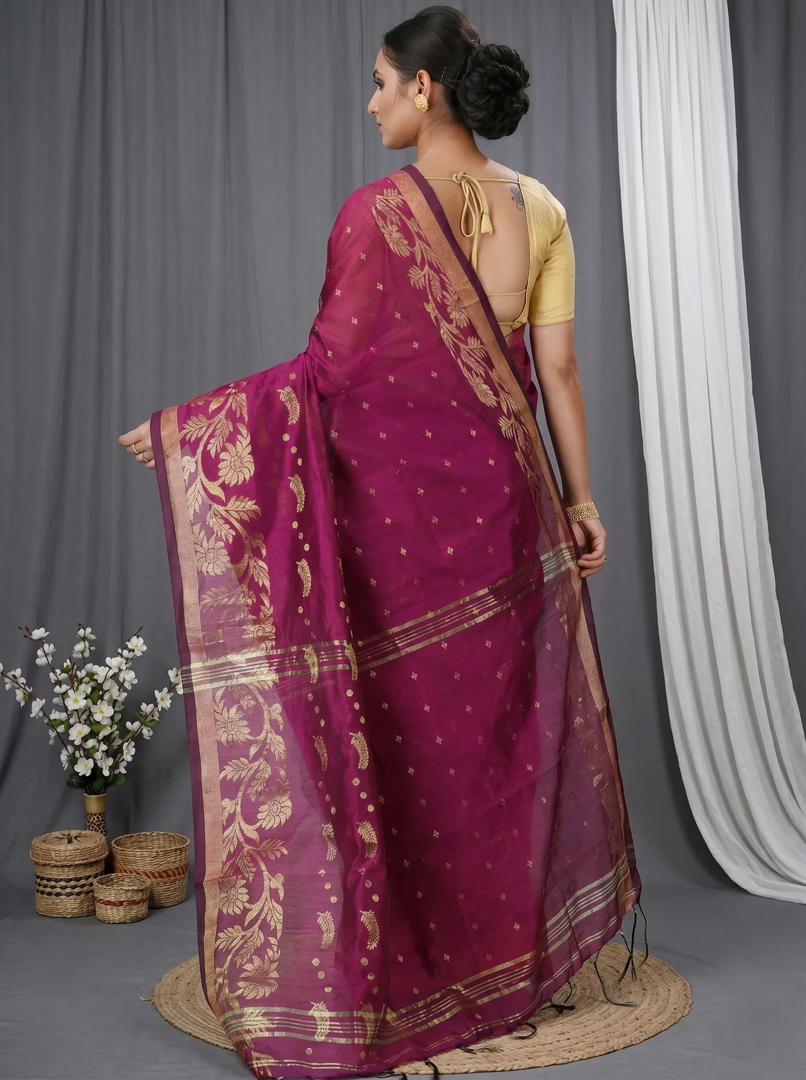DipDiya Blended Cotton  Traditional Bengali Maroon Artisan Crafted Turik Handloom Saree