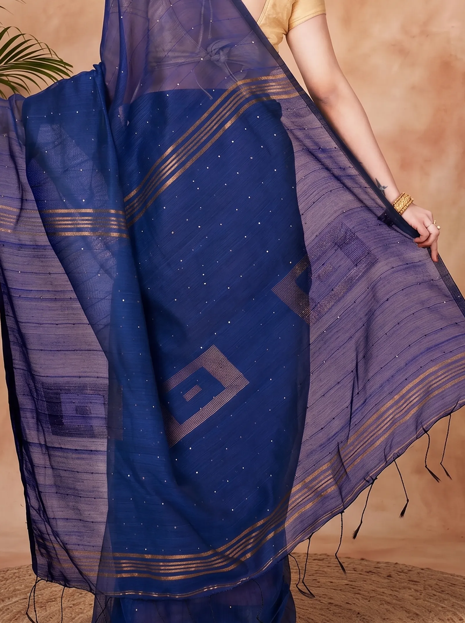 DipDiya Blended Cotton  Traditional Bengali Naby Blue Artisan Crafted Sequence Handloom Saree