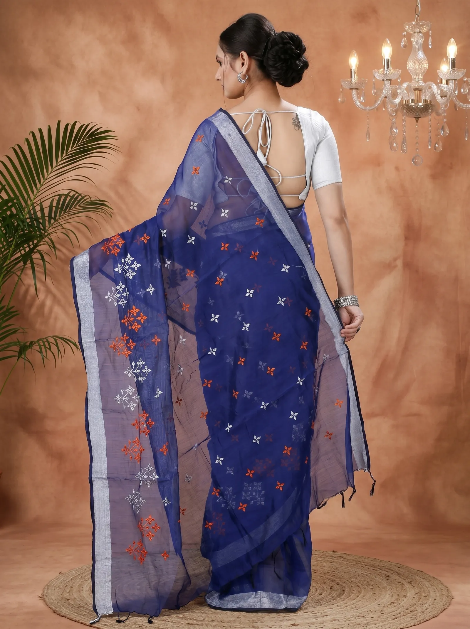 DipDiya Blended Cotton  Traditional Bengali Naby Blue Artisan Crafted Tamasi Handloom Saree