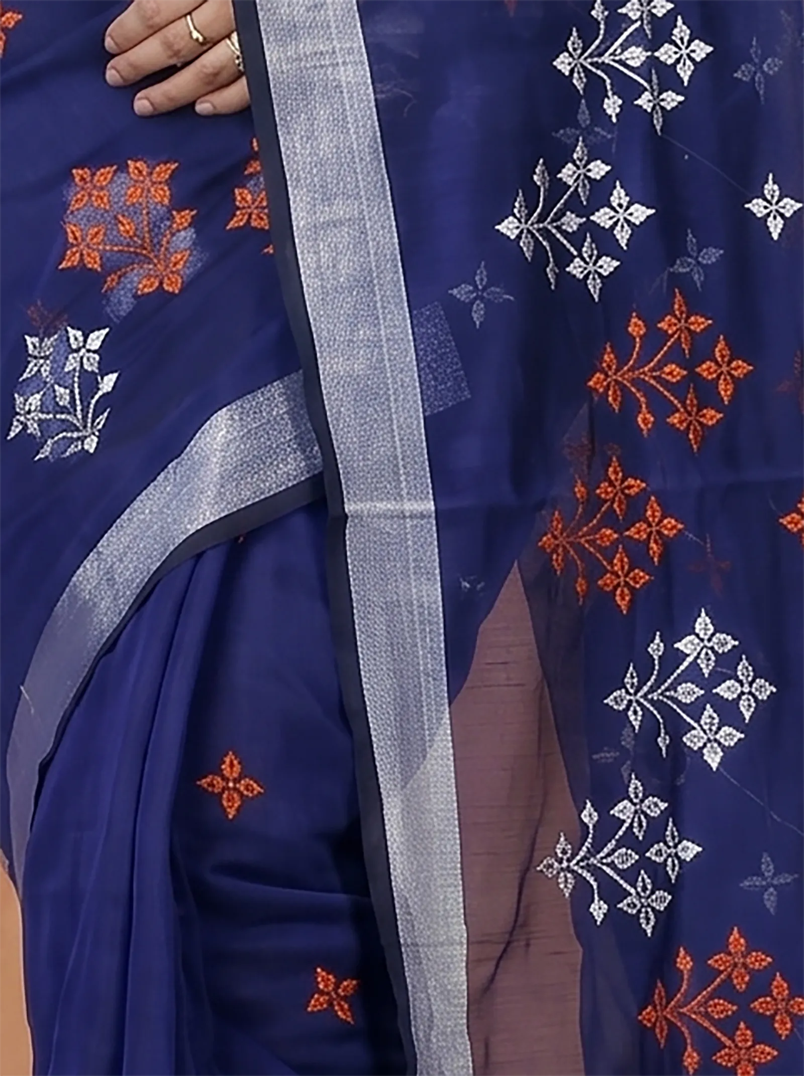 DipDiya Blended Cotton  Traditional Bengali Naby Blue Artisan Crafted Tamasi Handloom Saree