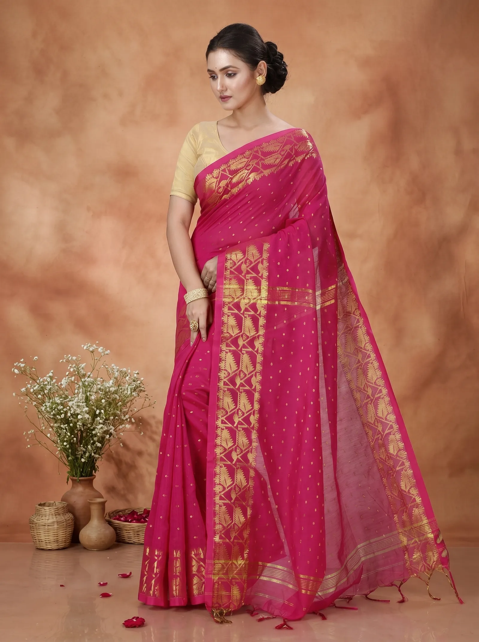 DipDiya Blended Cotton  Traditional Bengali Pink Artisan Crafted Temo Handloom Saree