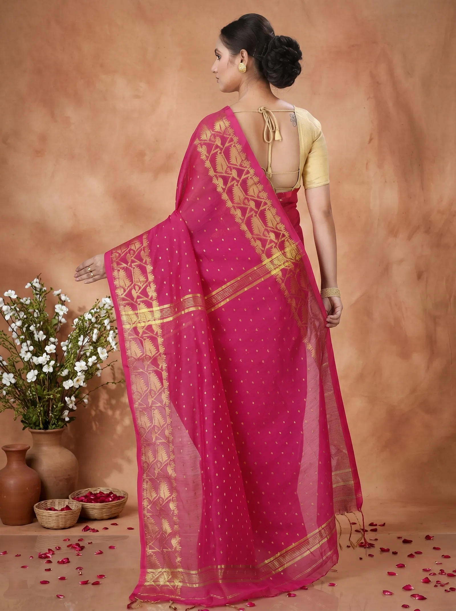 DipDiya Blended Cotton  Traditional Bengali Pink Artisan Crafted Temo Handloom Saree