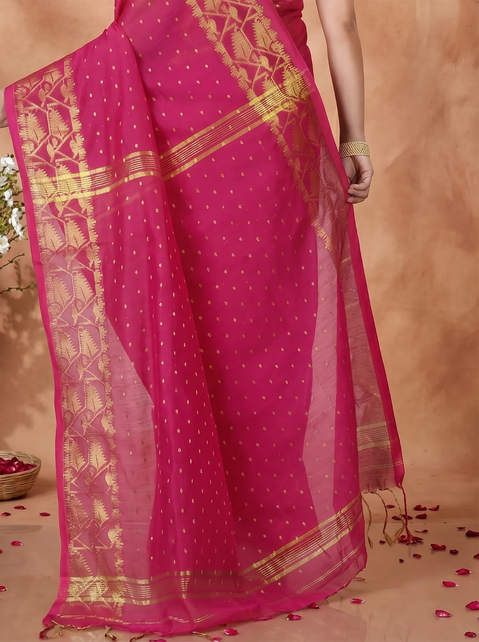 DipDiya Blended Cotton  Traditional Bengali Pink Artisan Crafted Temo Handloom Saree