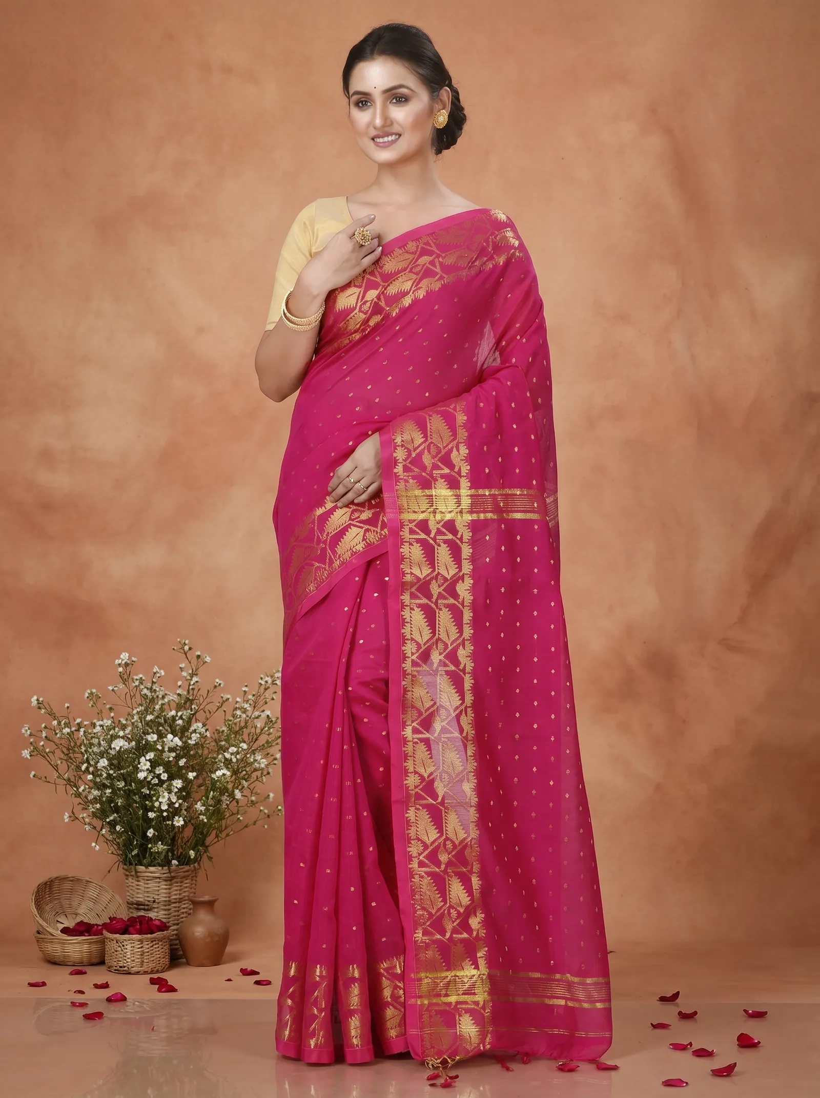 DipDiya Blended Cotton  Traditional Bengali Pink Artisan Crafted Temo Handloom Saree