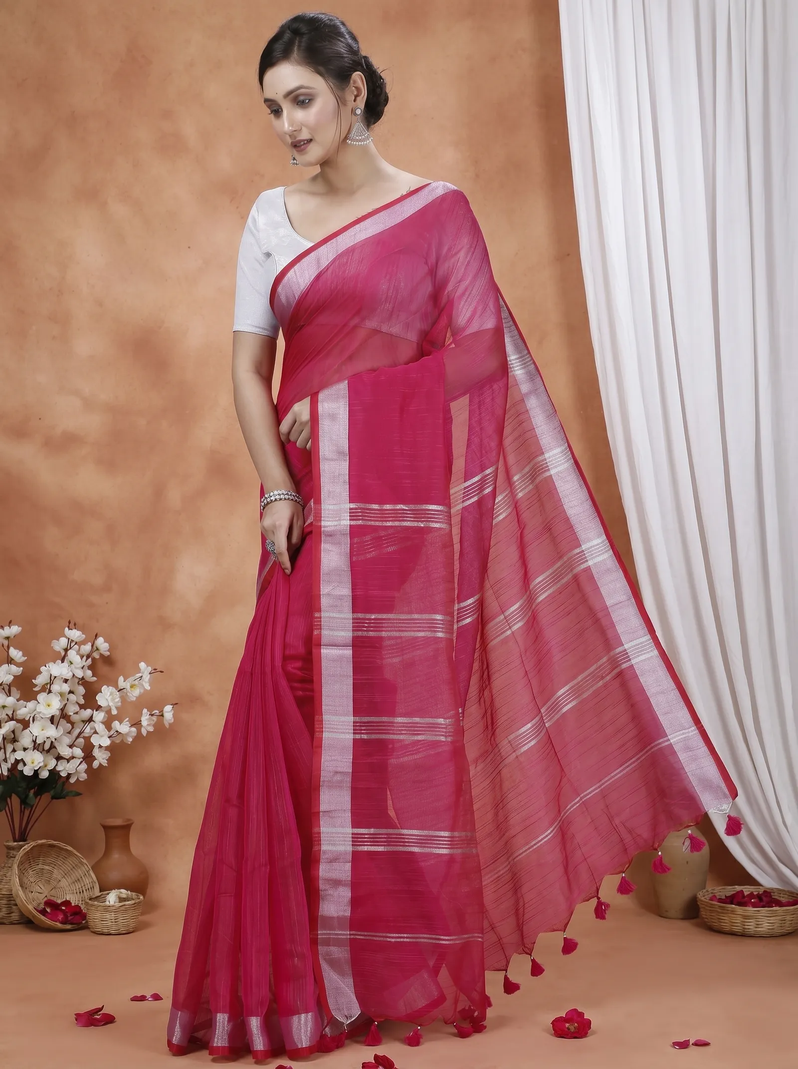 DipDiya Blended Cotton  Traditional Bengali Pink Artisan Crafted Toshini Handloom Saree