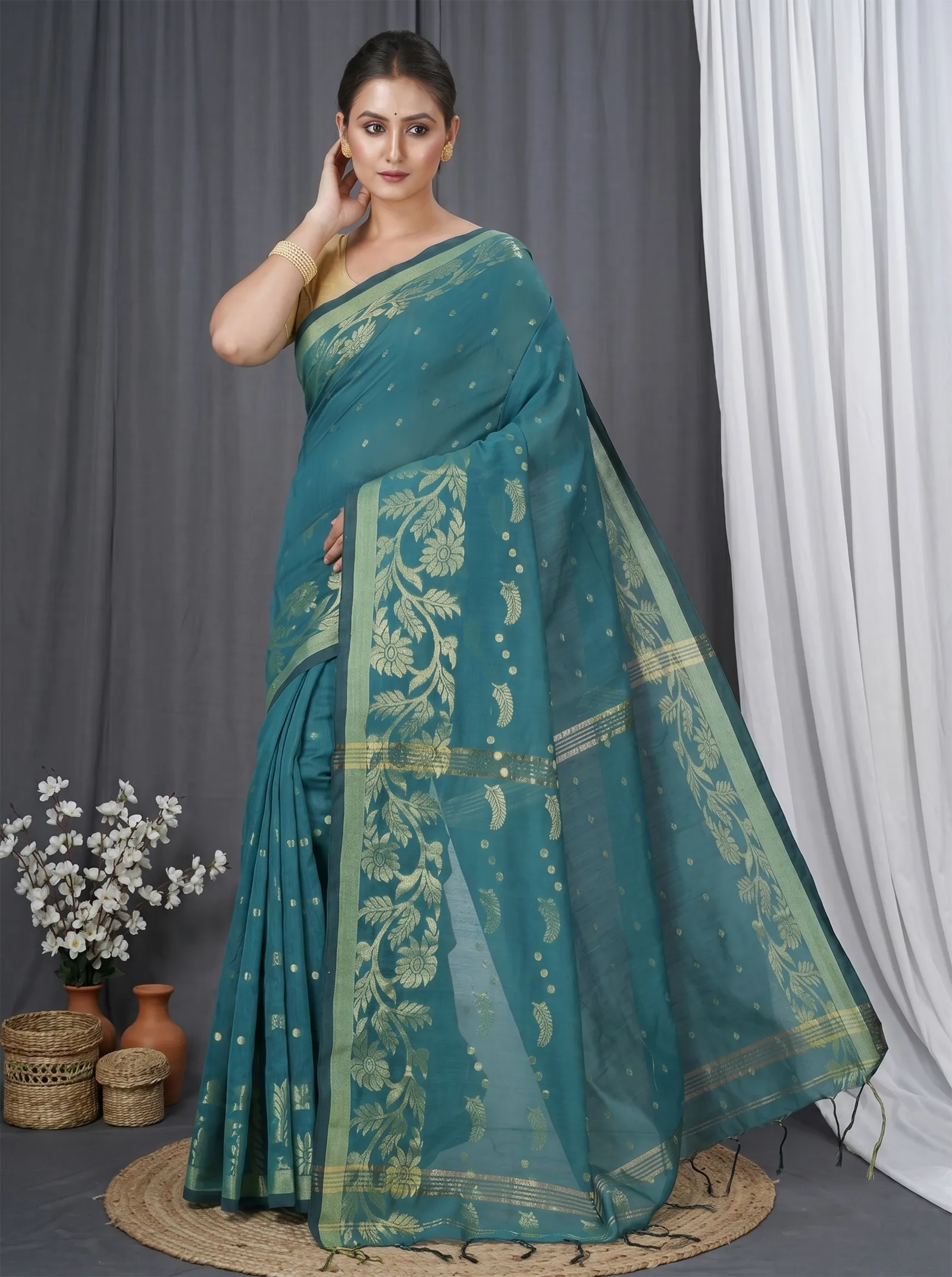 DipDiya Blended Cotton  Traditional Bengali See Green Artisan Crafted Turik Handloom Saree