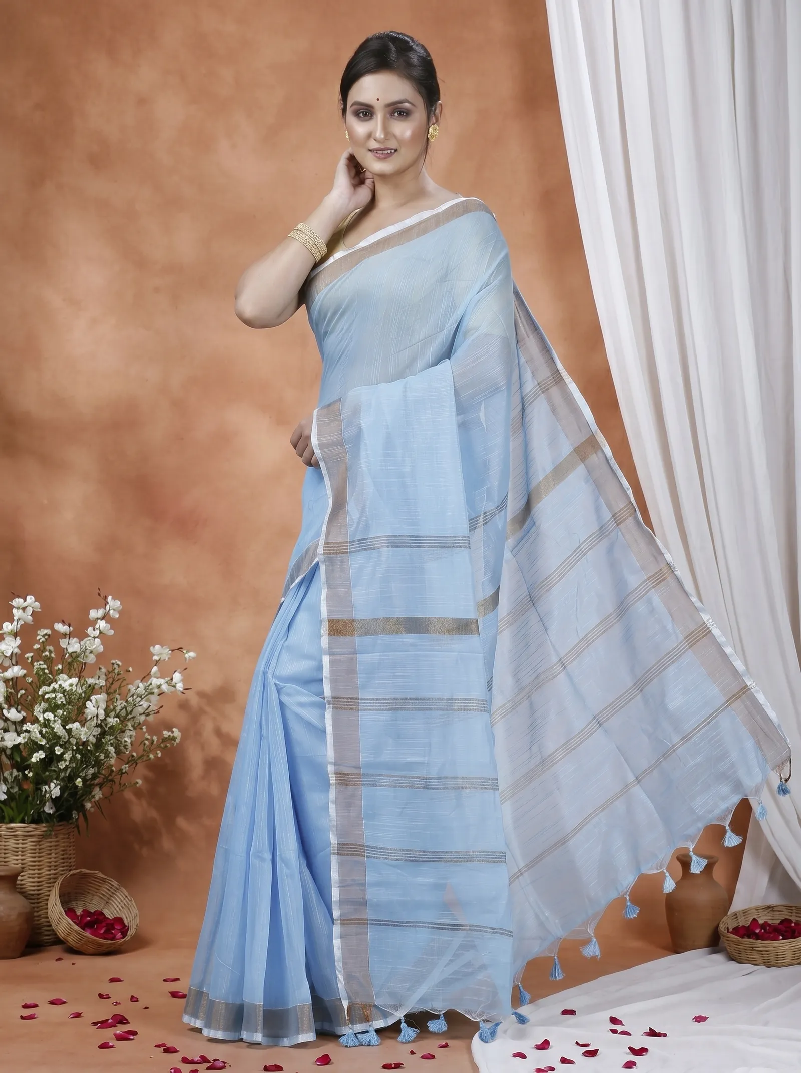 DipDiya Blended Cotton  Traditional Bengali Sky Blue Artisan Crafted Toshini Handloom Saree
