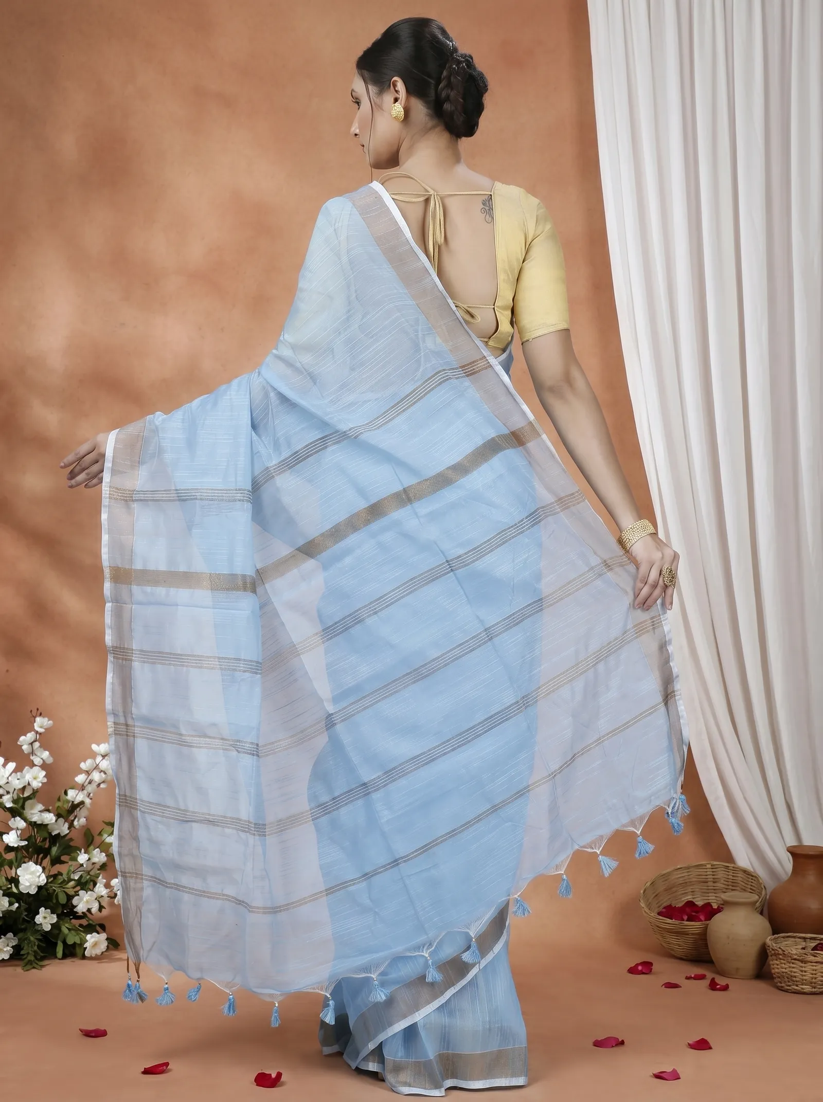 DipDiya Blended Cotton  Traditional Bengali Sky Blue Artisan Crafted Toshini Handloom Saree