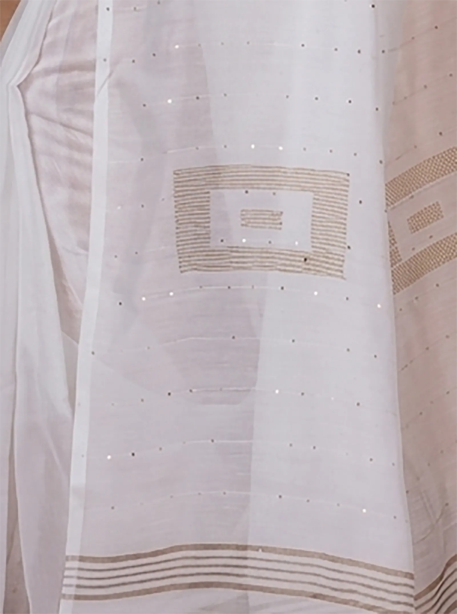 DipDiya Blended Cotton  Traditional Bengali White Artisan Crafted Sequence Handloom Saree