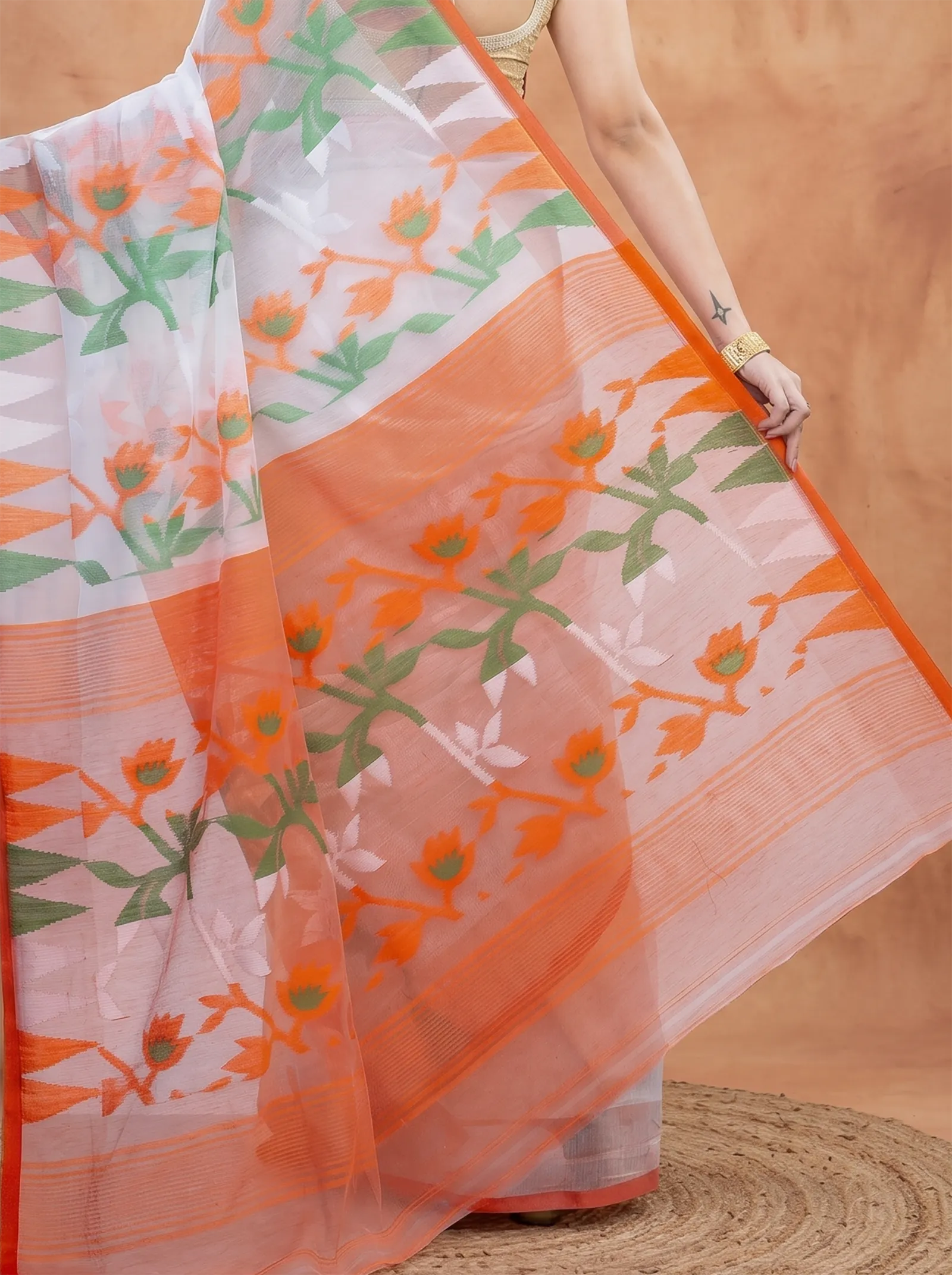 DipDiya Blended Cotton  Traditional Bengali White Orange Artisan Crafted Moha Jamdani Jamdani Saree