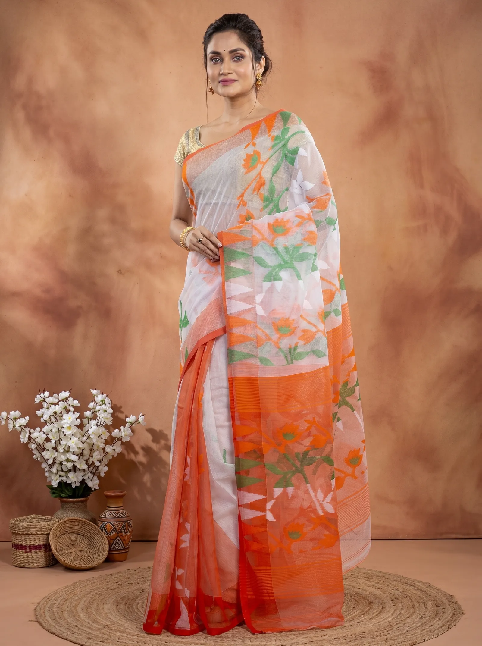 DipDiya Blended Cotton  Traditional Bengali White Orange Artisan Crafted Moha Jamdani Jamdani Saree