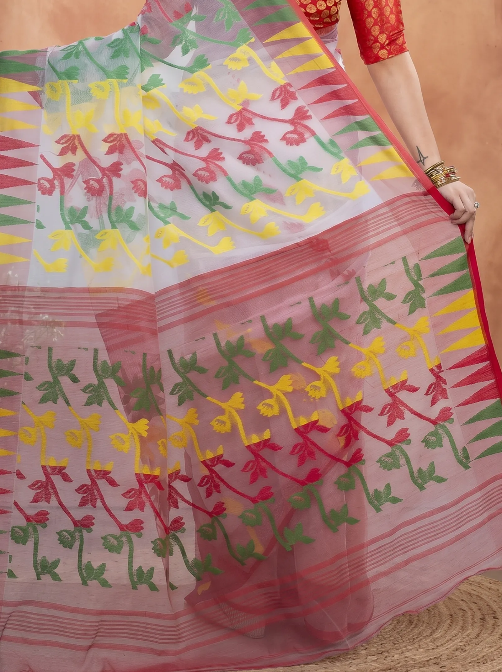 DipDiya Blended Cotton  Traditional Bengali White Red Artisan Crafted Moha Jamdani Jamdani Saree