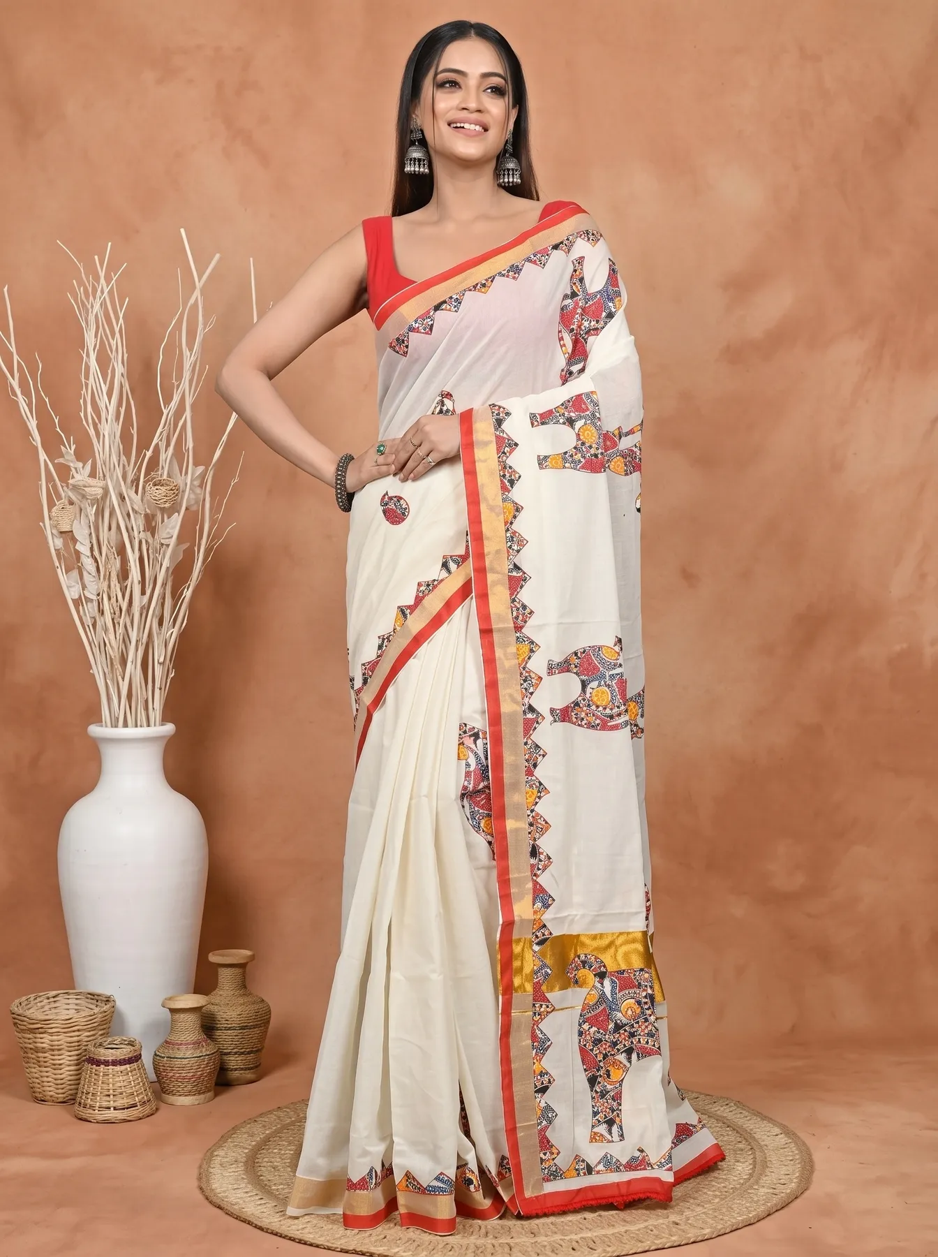 DipDiya Blended Cotton White and Red Aplika Mix Heritage of Bengali Applique Sarees