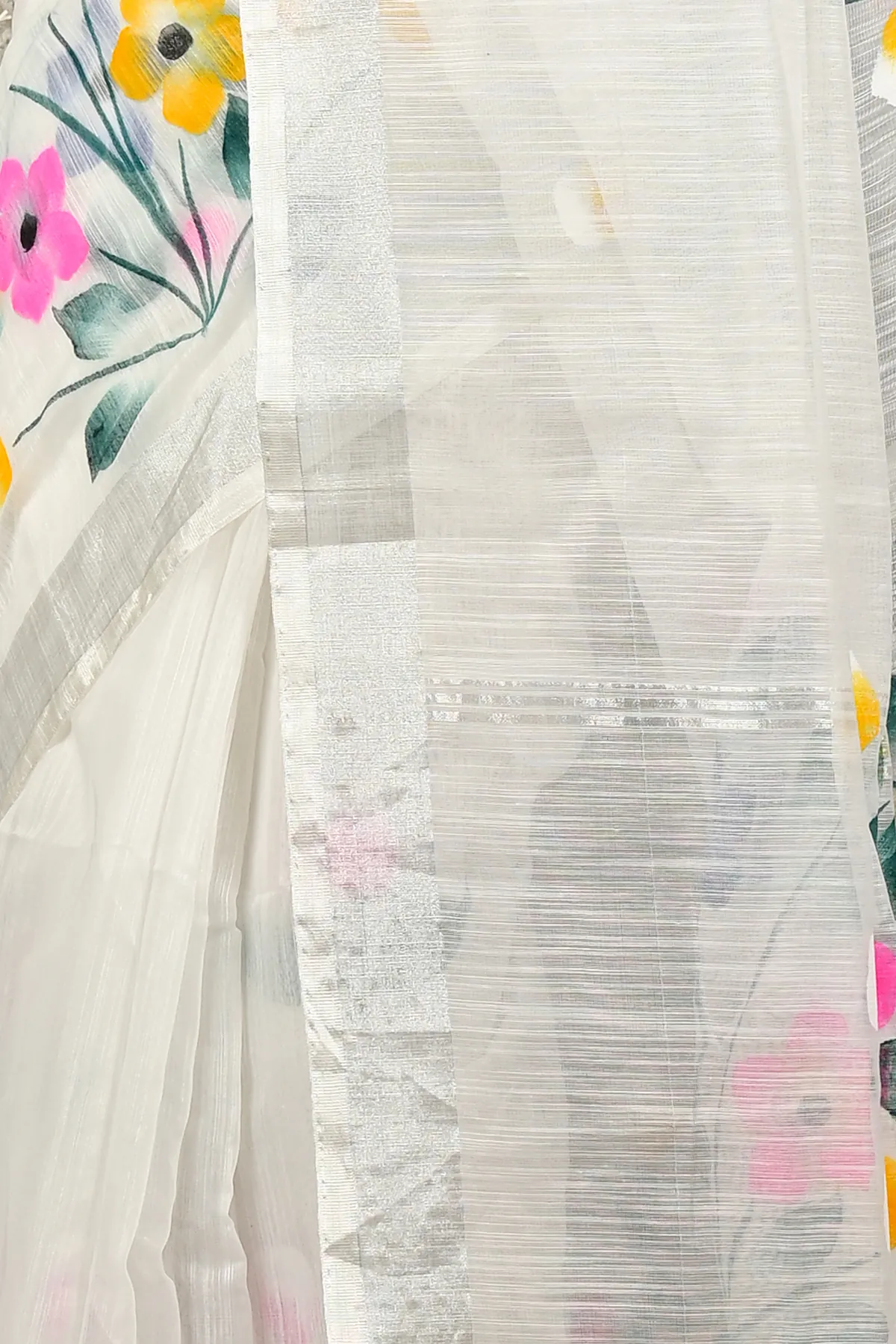 DipDiya Blended Cotton White Anito Heritage Elegance Hand Painted Sarees
