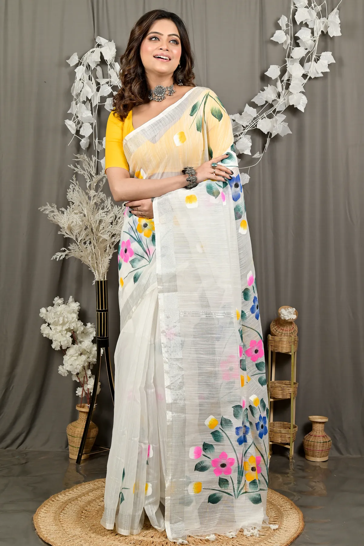 DipDiya Blended Cotton White Anito Heritage Elegance Hand Painted Sarees