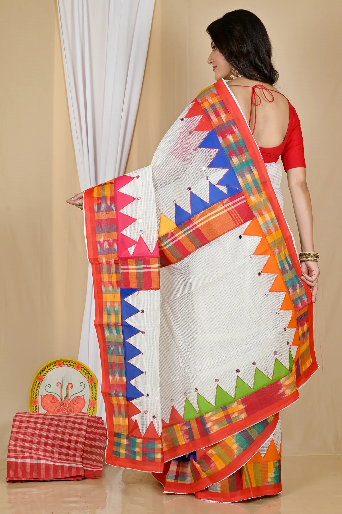 DipDiya Blended Cotton White Aplika Mix Artisan Woven Applique Sarees