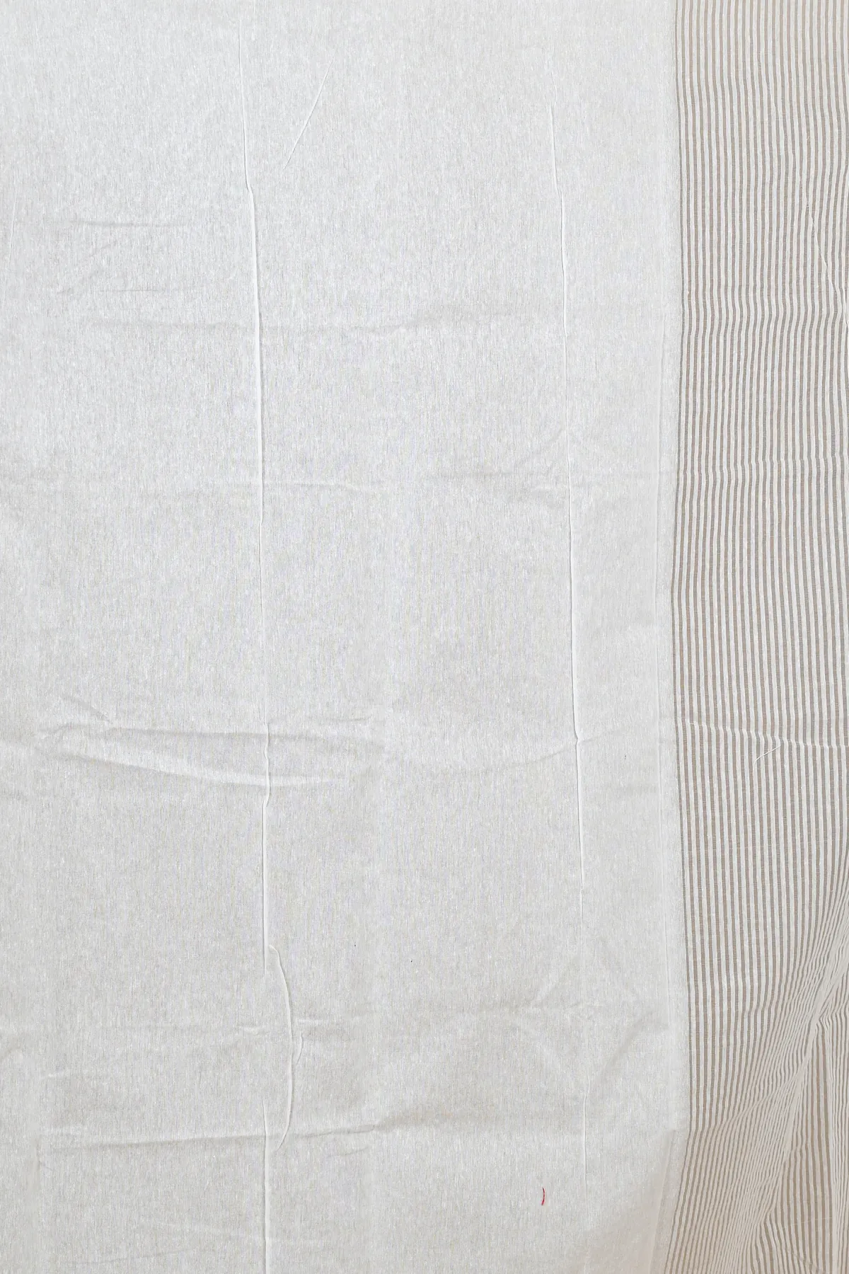 DipDiya Blended Cotton White Aplika Mix Traditional Bengali Applique Sarees