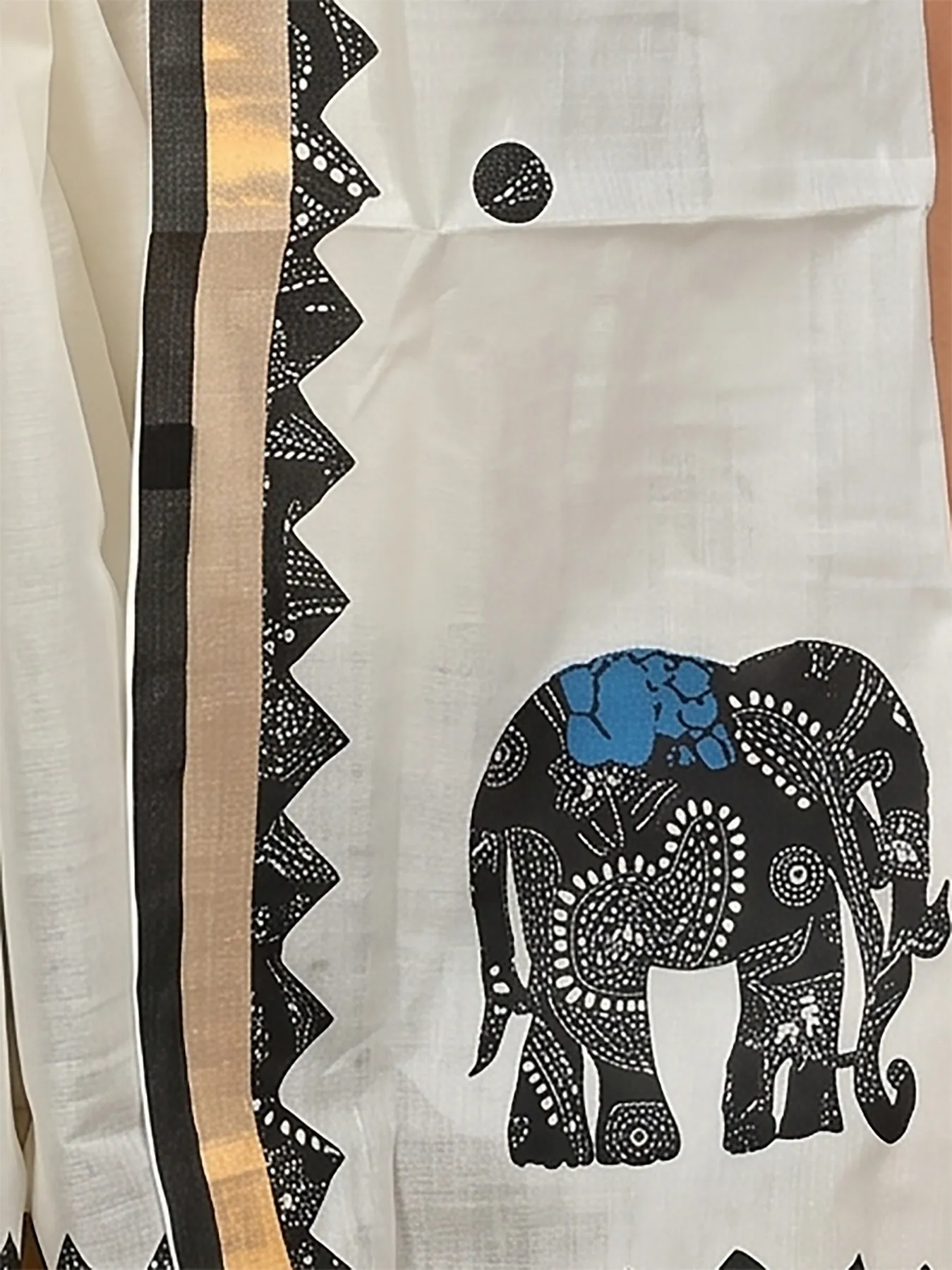 DipDiya Blended Cotton White Black Aplika Mix Heritage of Bengali Applique Sarees