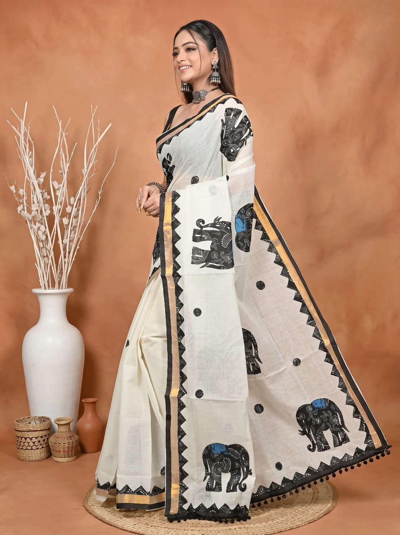 DipDiya Blended Cotton White Black Aplika Mix Heritage of Bengali Applique Sarees