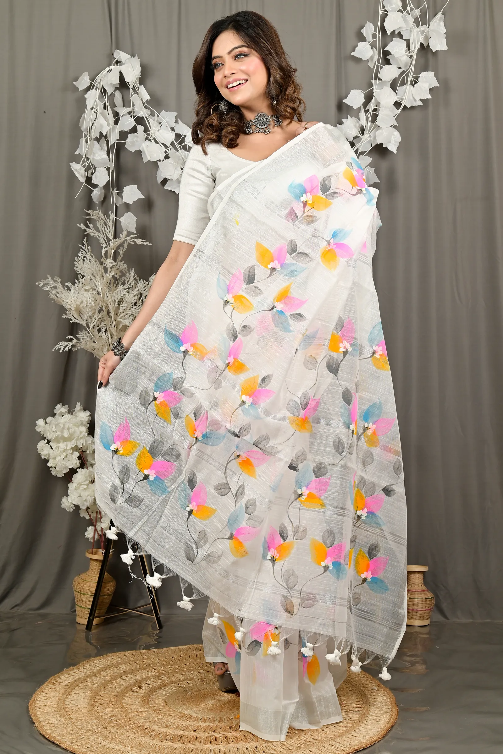 DipDiya Blended Cotton White Finesi Loom to Love Hand Painted Sarees