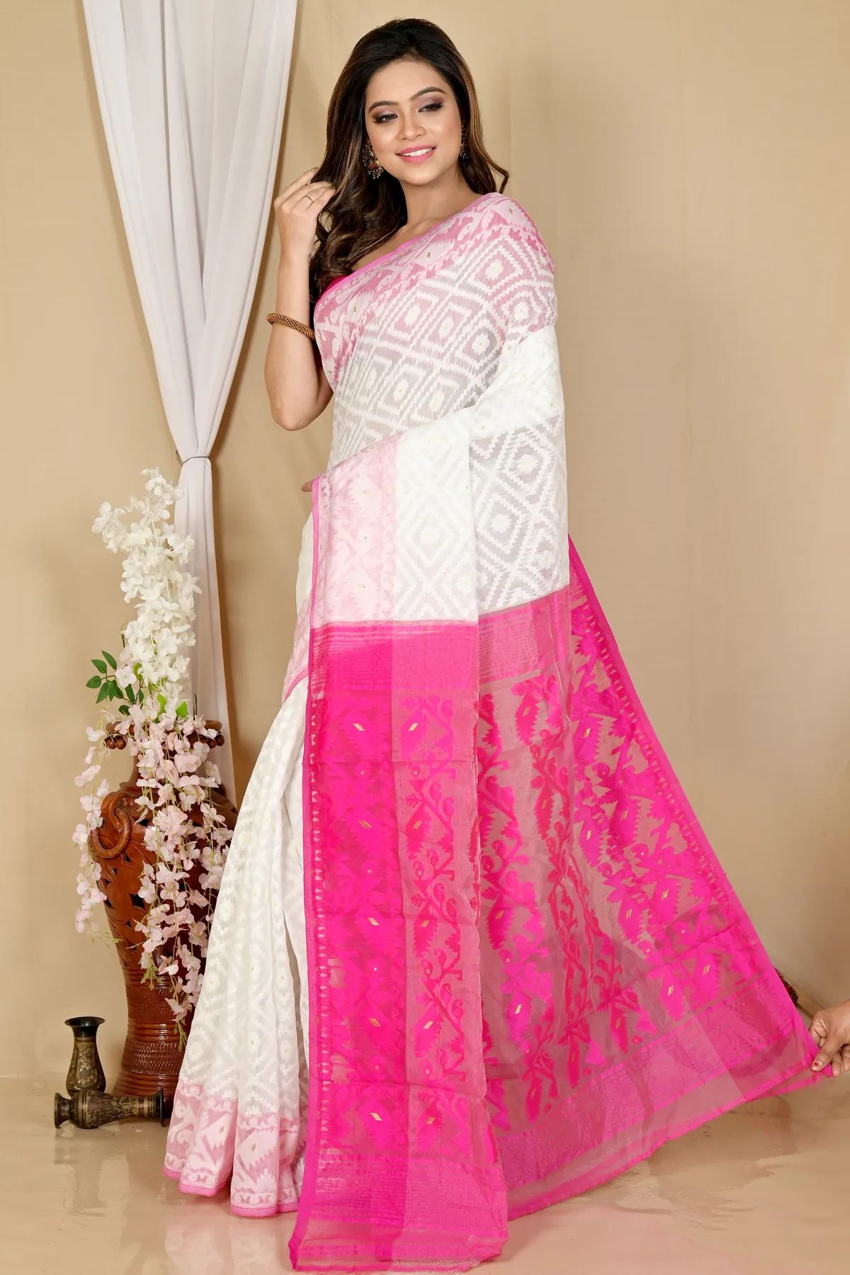 DipDiya Blended Cotton White Purple Krokai Bengal’s Tradition Jamdani Sarees