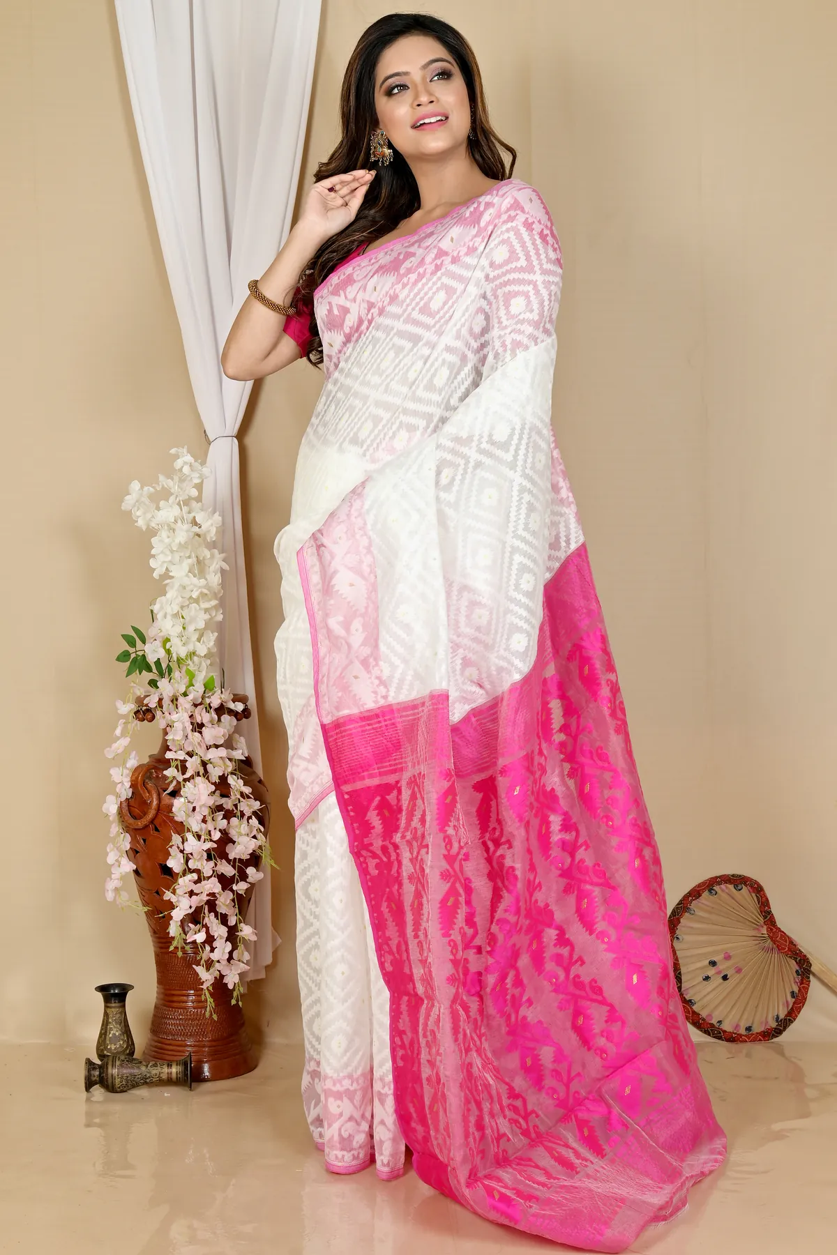DipDiya Blended Cotton White Purple Krokai Bengal’s Tradition Jamdani Sarees
