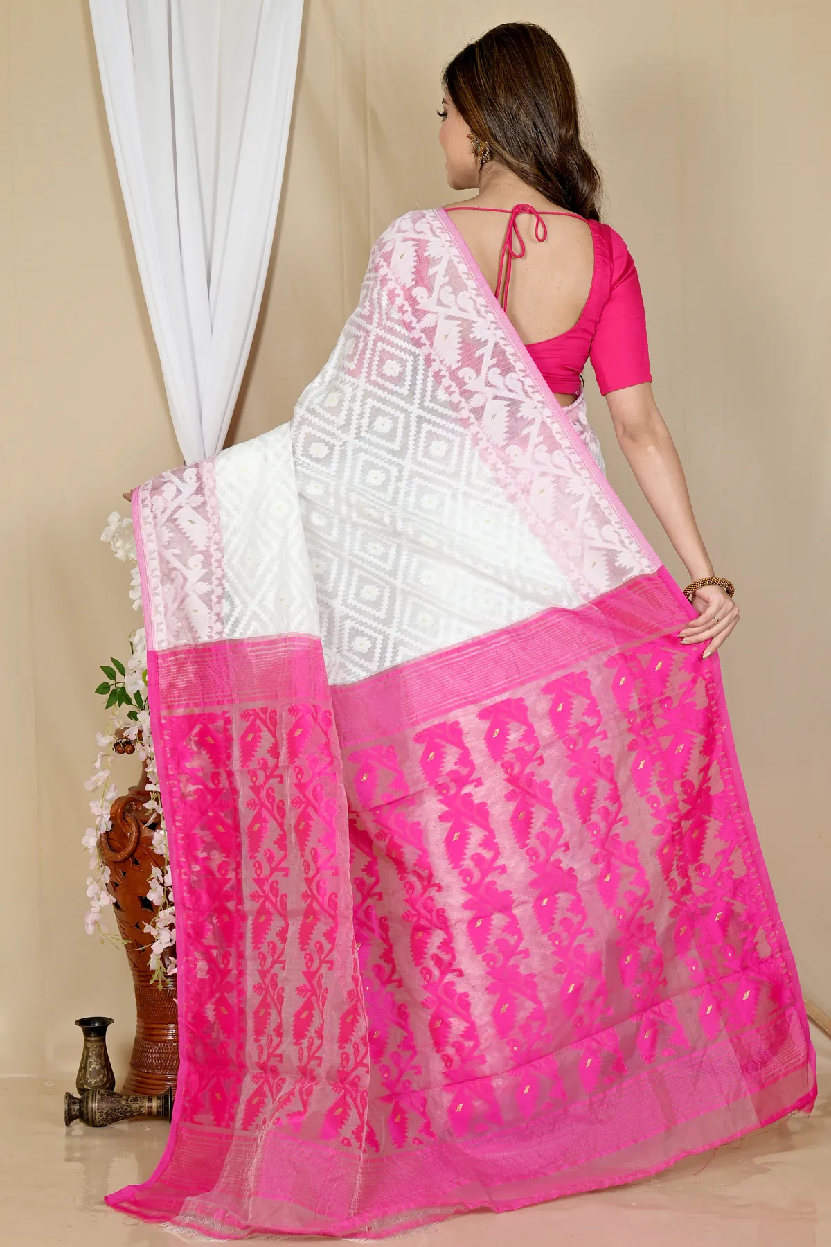 DipDiya Blended Cotton White Purple Krokai Bengal’s Tradition Jamdani Sarees
