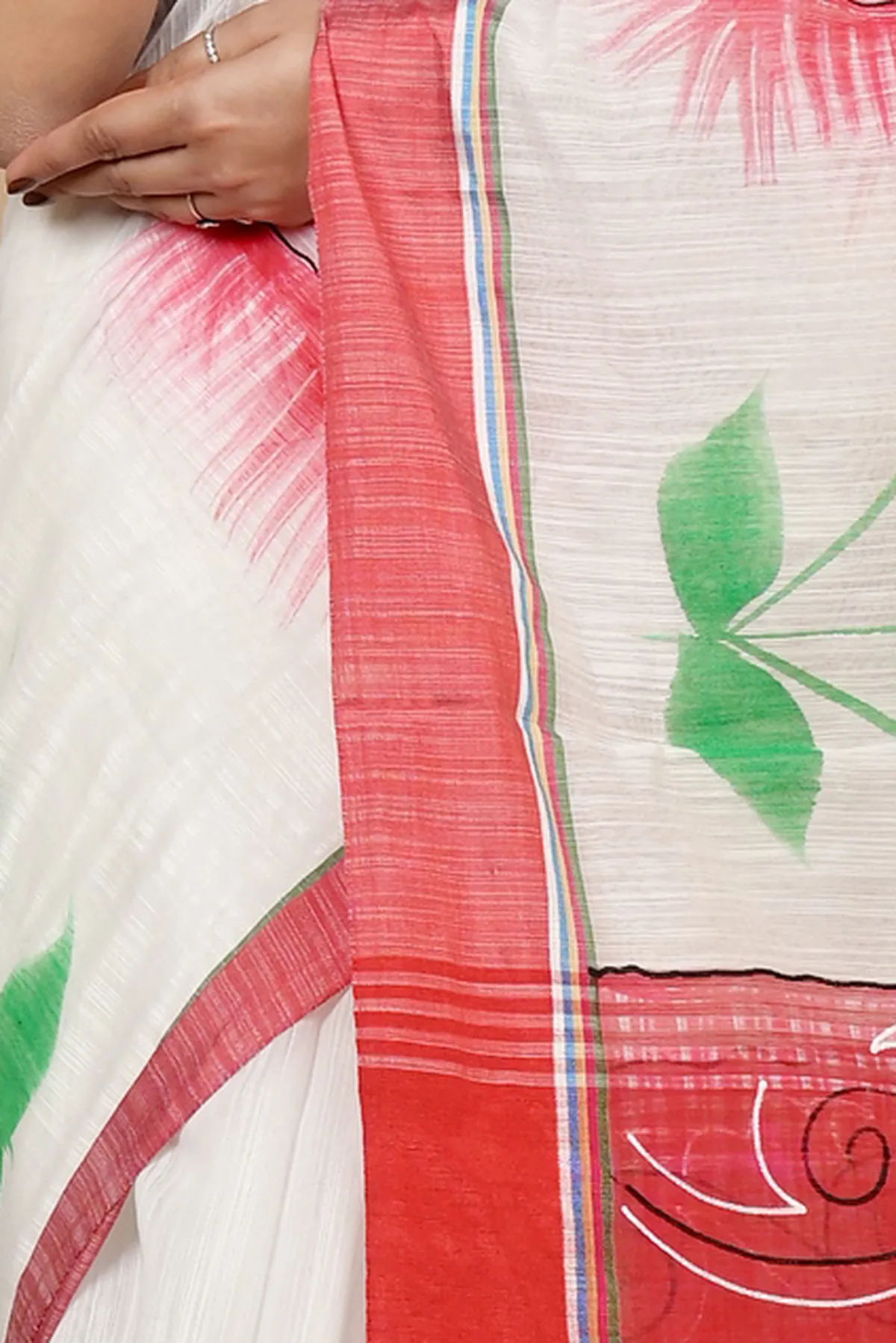 DipDiya Blended Cotton White Red Albela The Bengali Classic Hand Painted Sarees