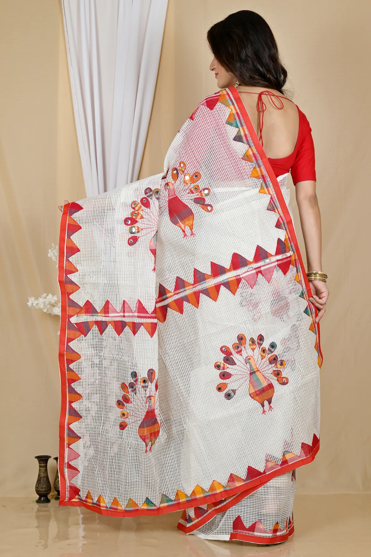 DipDiya Blended Cotton White Red Aplika Mix A Legacy Woven Applique Sarees