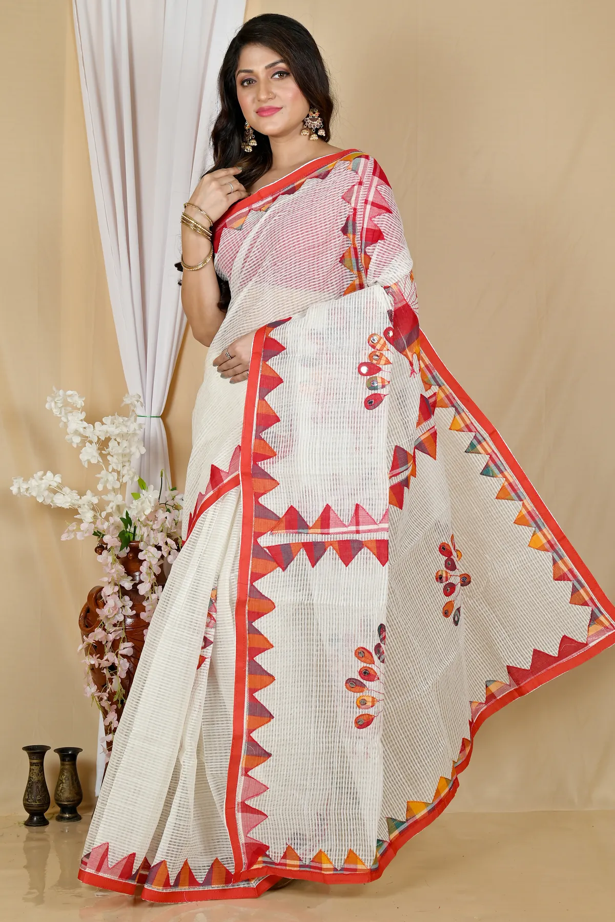DipDiya Blended Cotton White Red Aplika Mix A Legacy Woven Applique Sarees