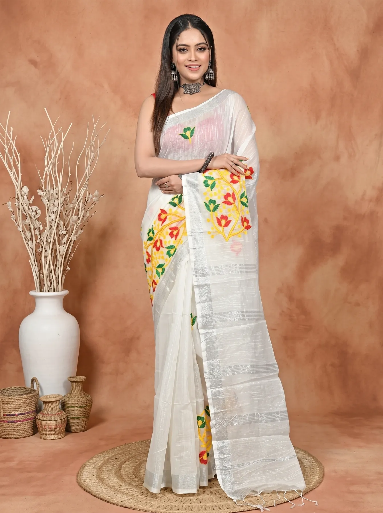 DipDiya Blended Cotton White Samyra Heritage of Bengali Embroidery Handloom sarees