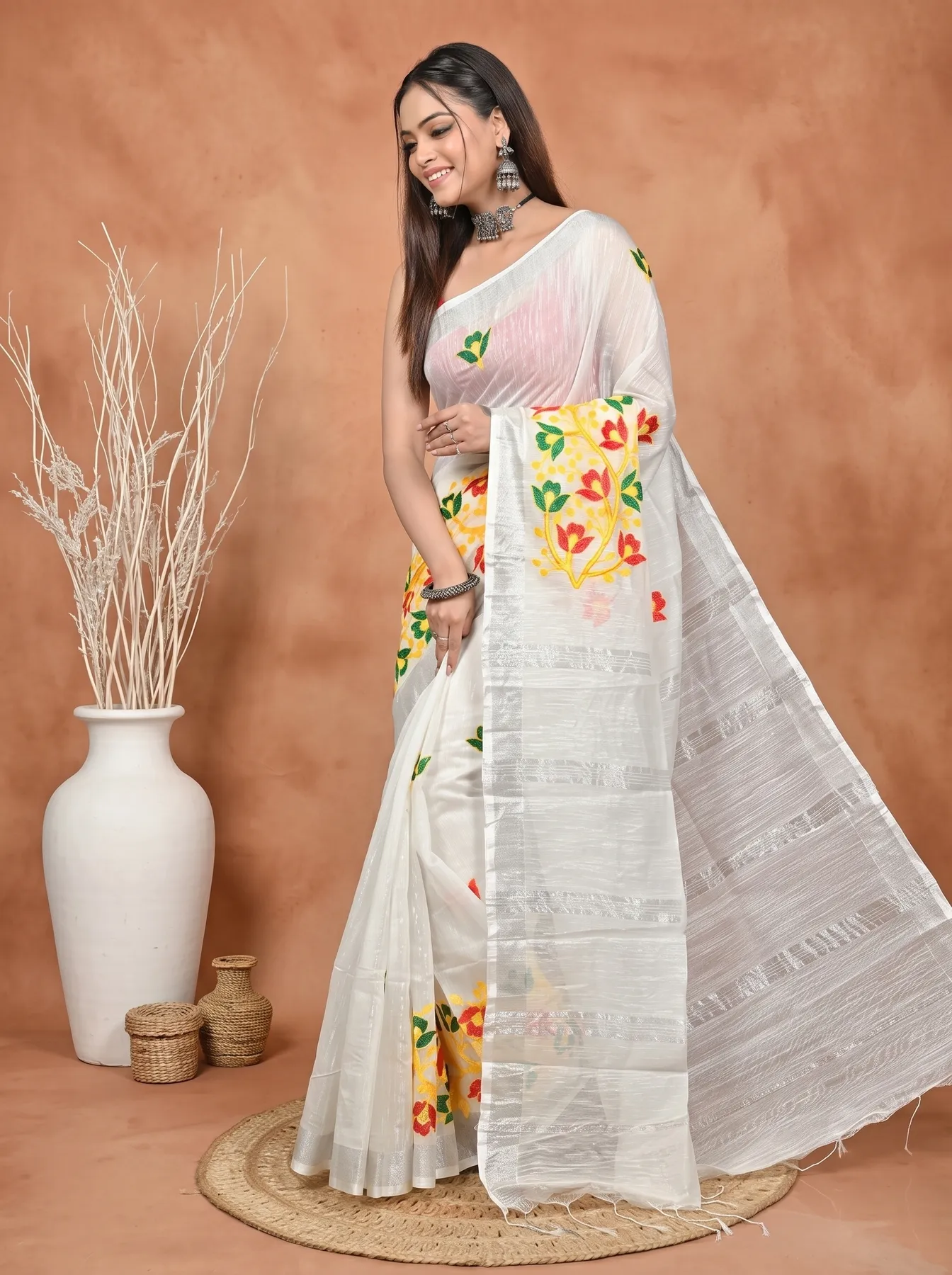 DipDiya Blended Cotton White Samyra Heritage of Bengali Embroidery Handloom sarees