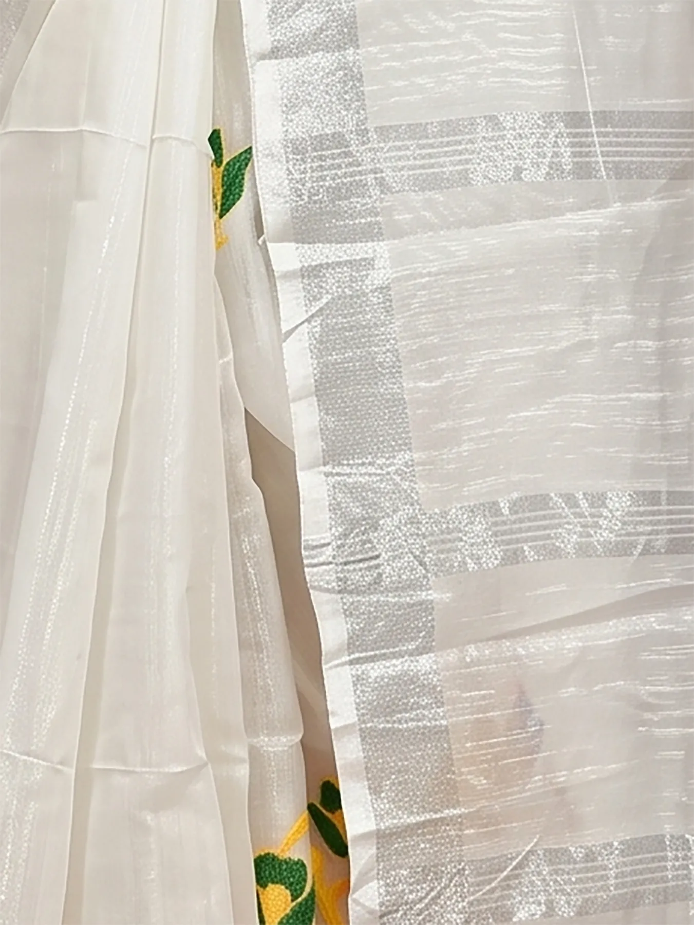 DipDiya Blended Cotton White Samyra Heritage of Bengali Embroidery Handloom sarees