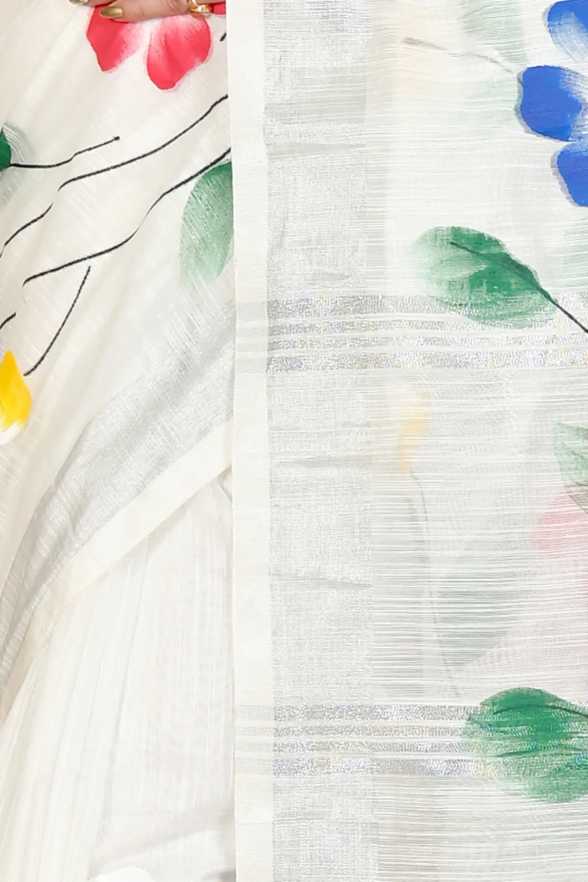 DipDiya Blended Cotton White Slabaka Ful Handcrafted Elegance Hand Painted Sarees