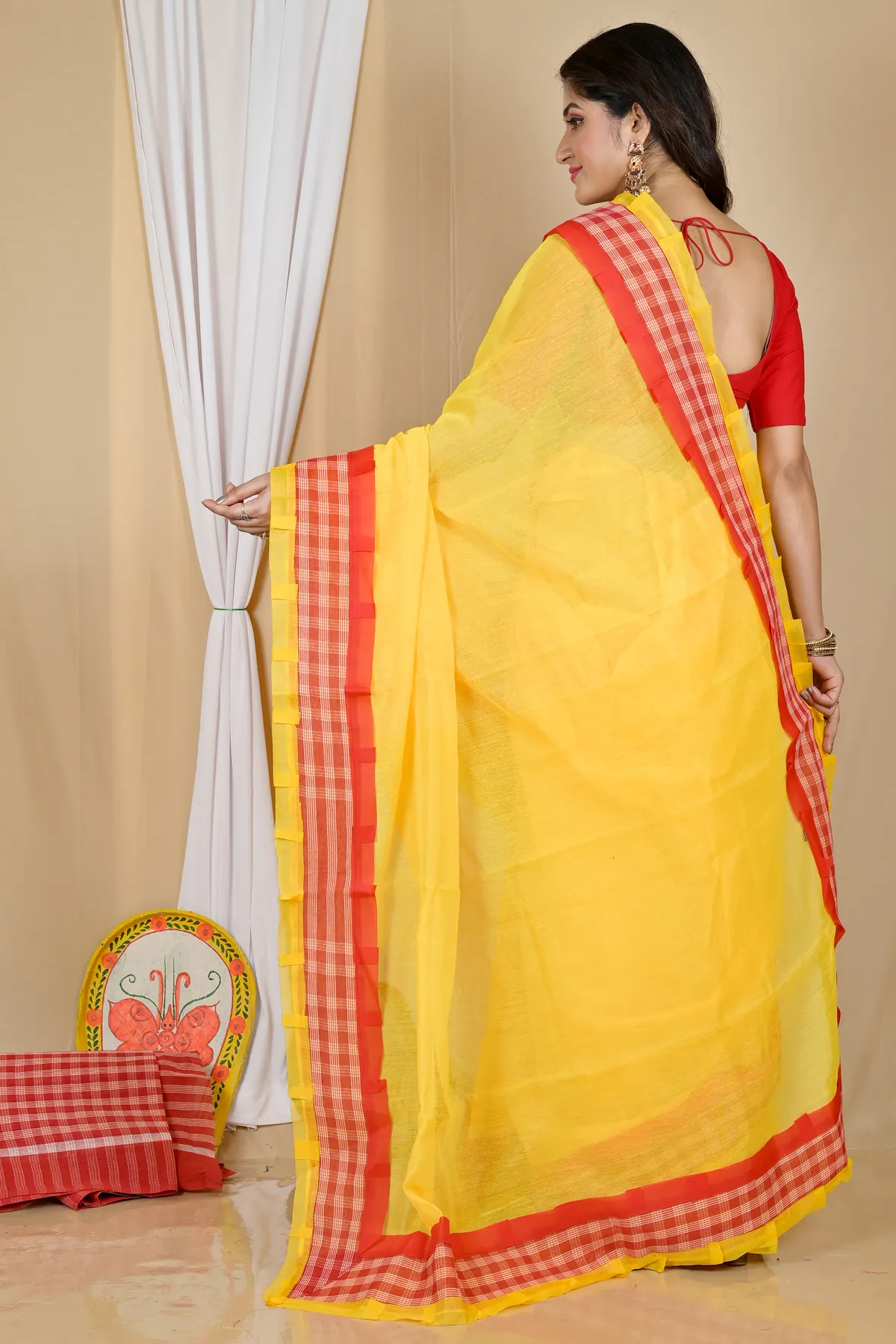 DipDiya Blended Cotton Yellow Aplika Mix Artisan Crafted Applique Sarees