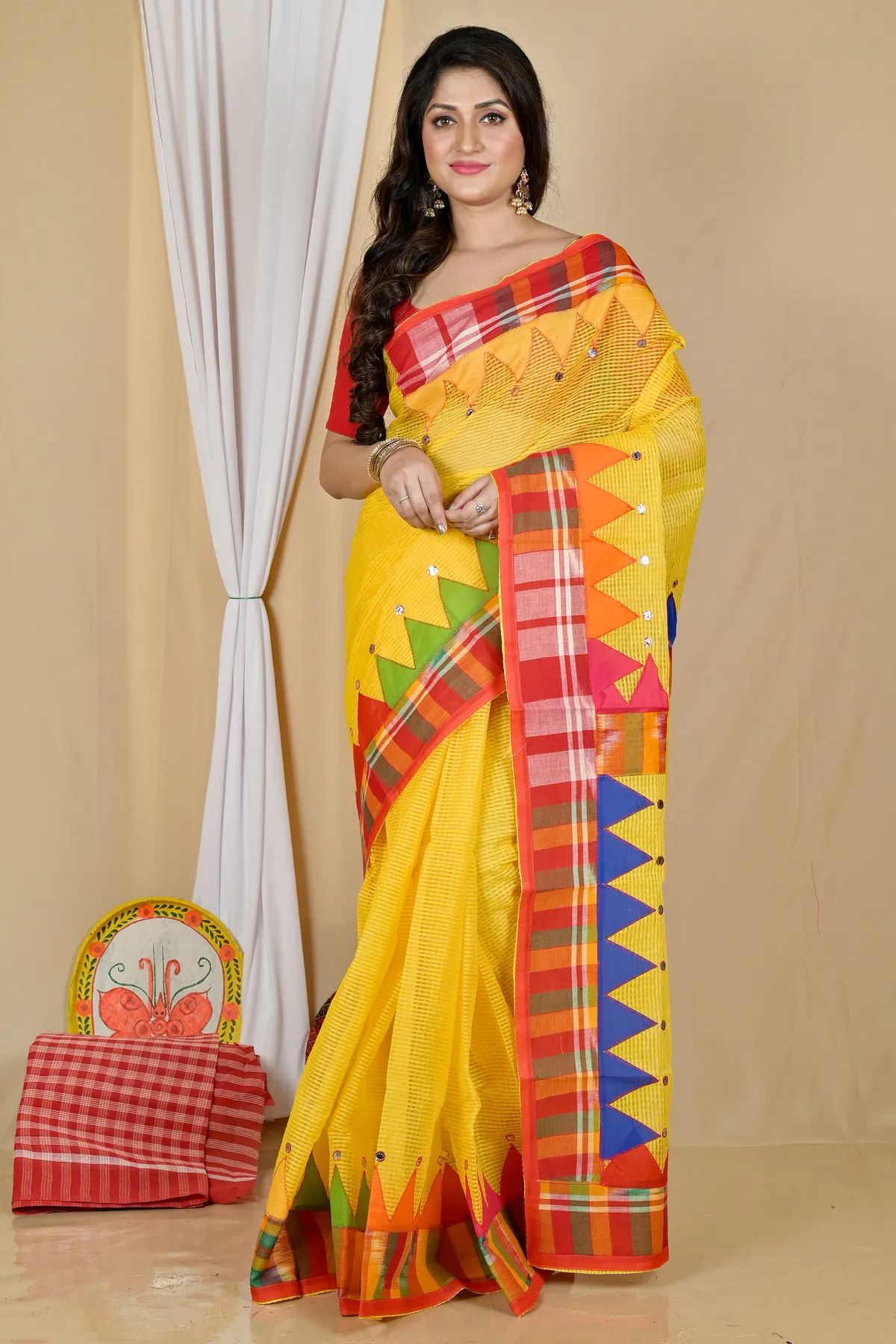 DipDiya Blended Cotton Yellow Aplika Mix Bengal in Every Thread Applique Sarees