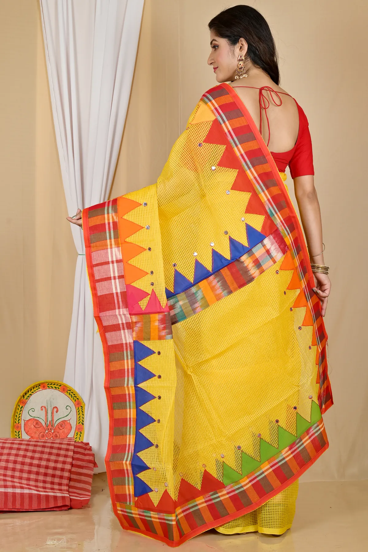 DipDiya Blended Cotton Yellow Aplika Mix Bengal in Every Thread Applique Sarees
