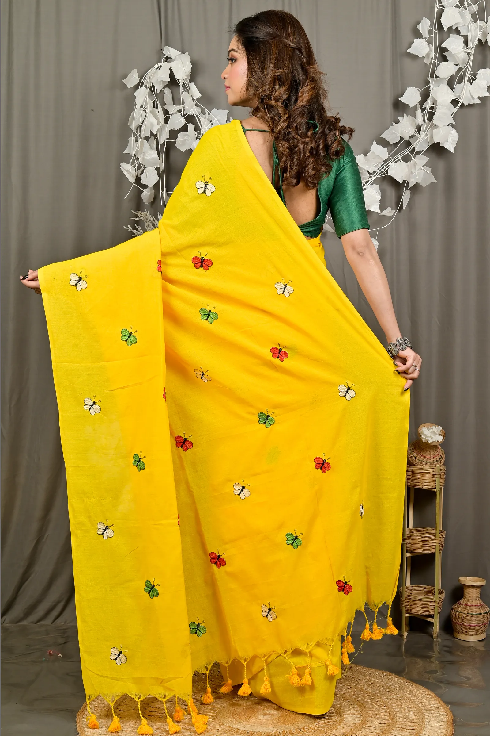 DipDiya Blended Cotton Yellow Foyeli Masterfully Woven Embroidery Handloom sarees