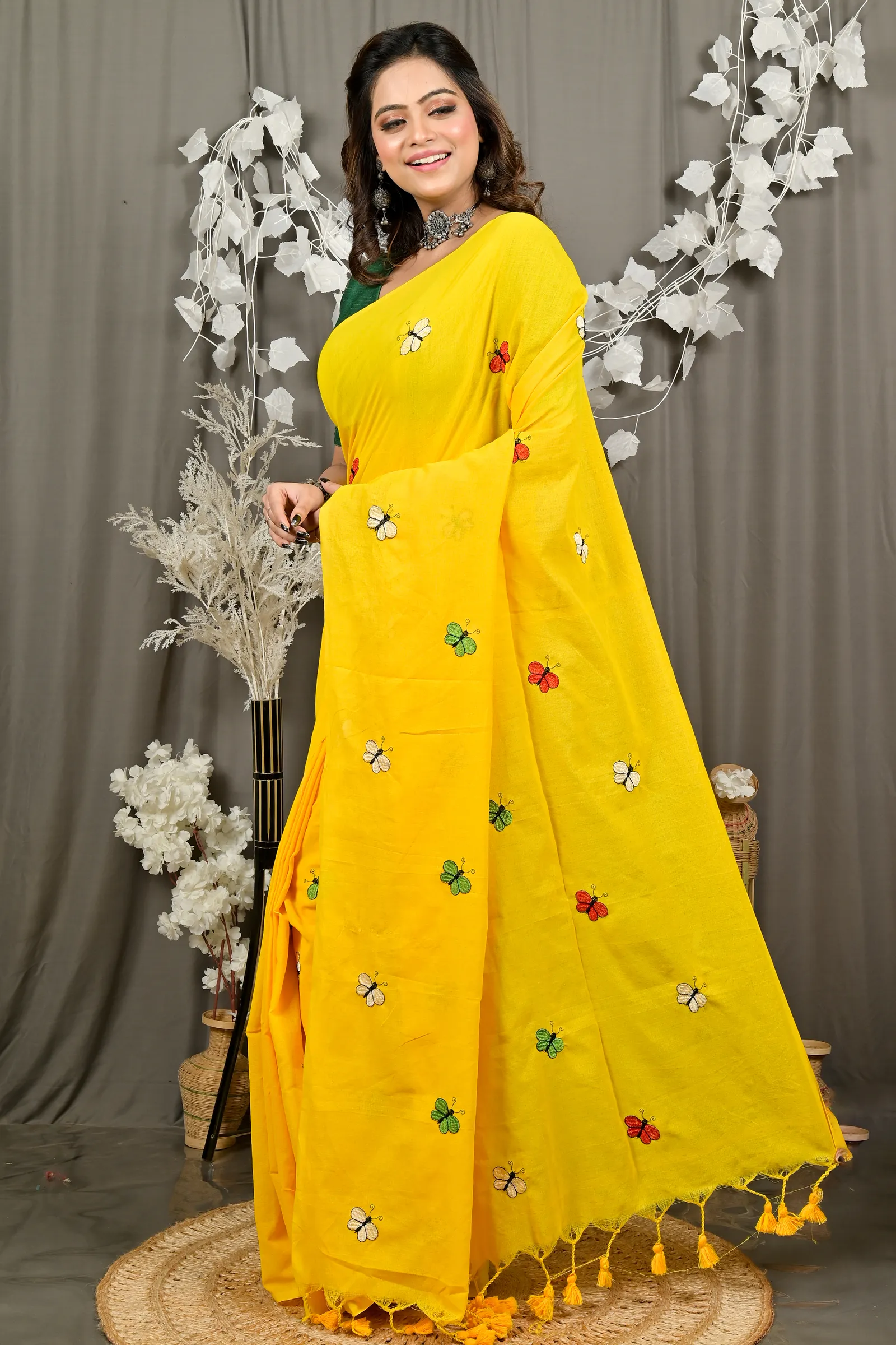 DipDiya Blended Cotton Yellow Foyeli Masterfully Woven Embroidery Handloom sarees