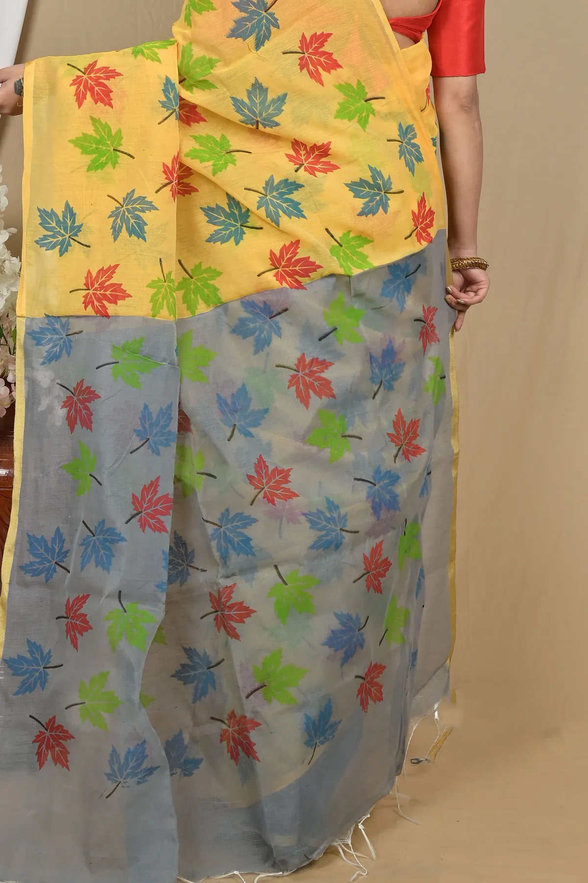 DipDiya Blended Cotton Yellow Grey Pisha The Bengali Classic Handloom Sarees